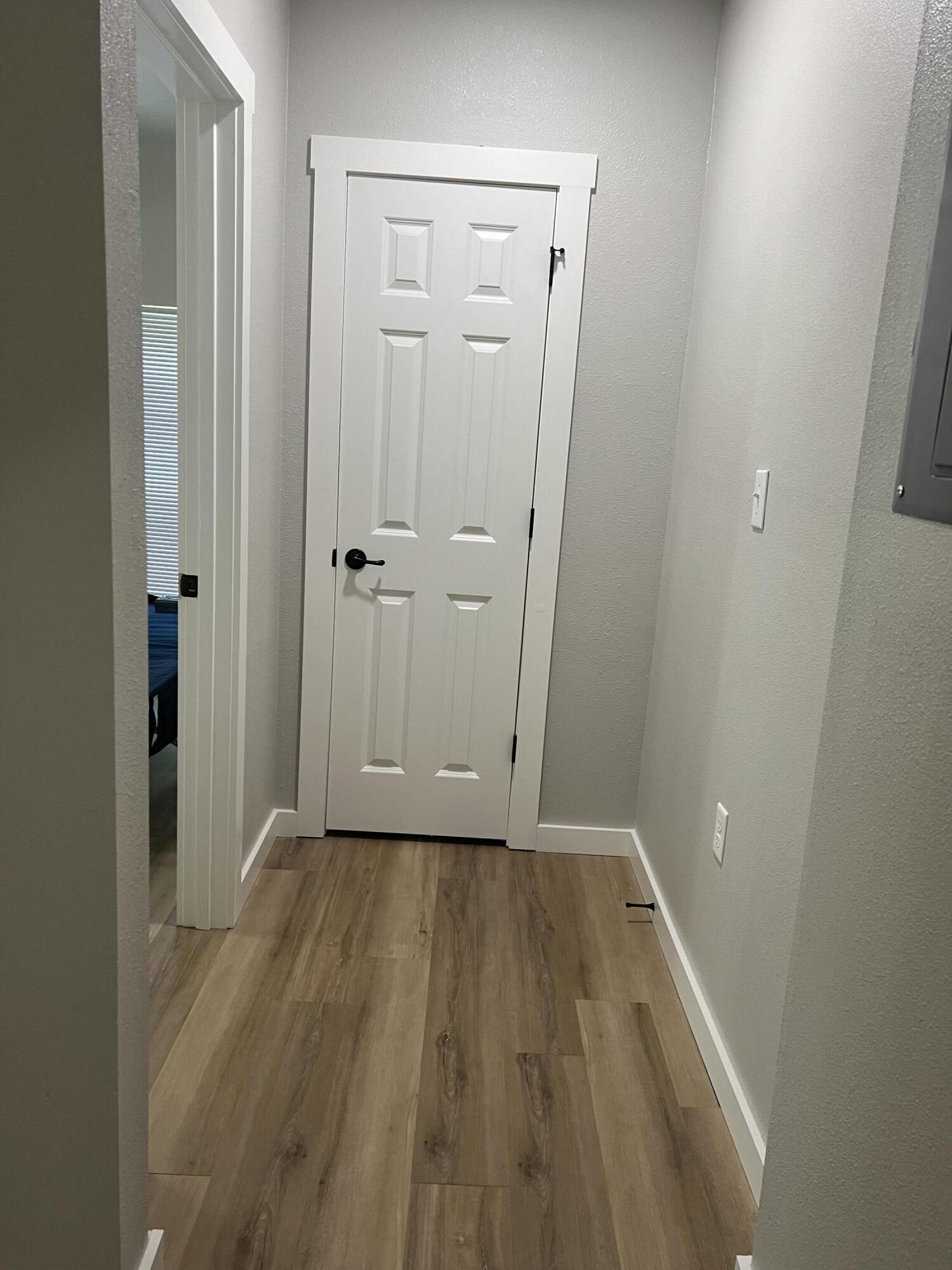 219 East State Street Property Photo 5