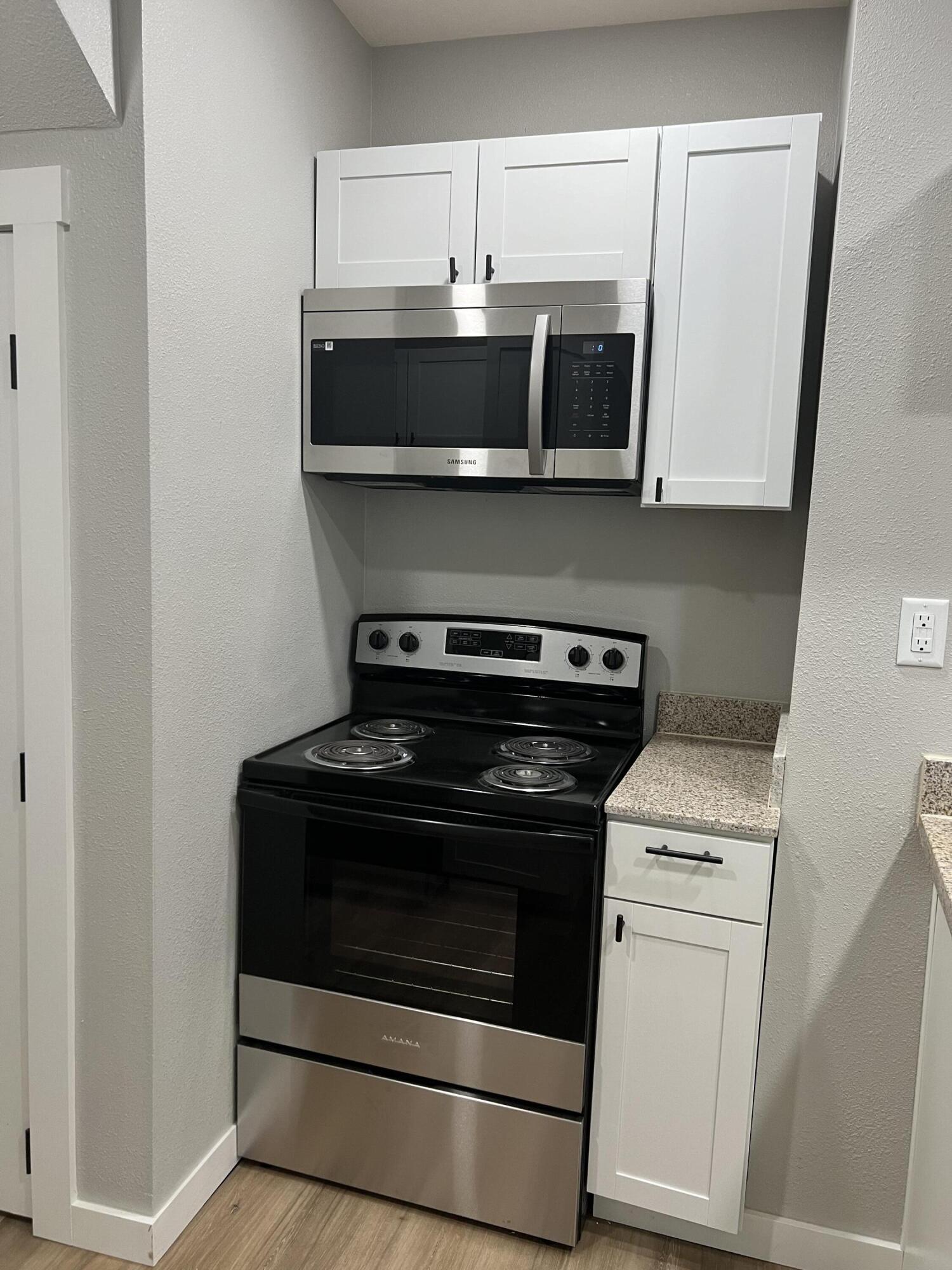 219 East State Street Property Photo 12