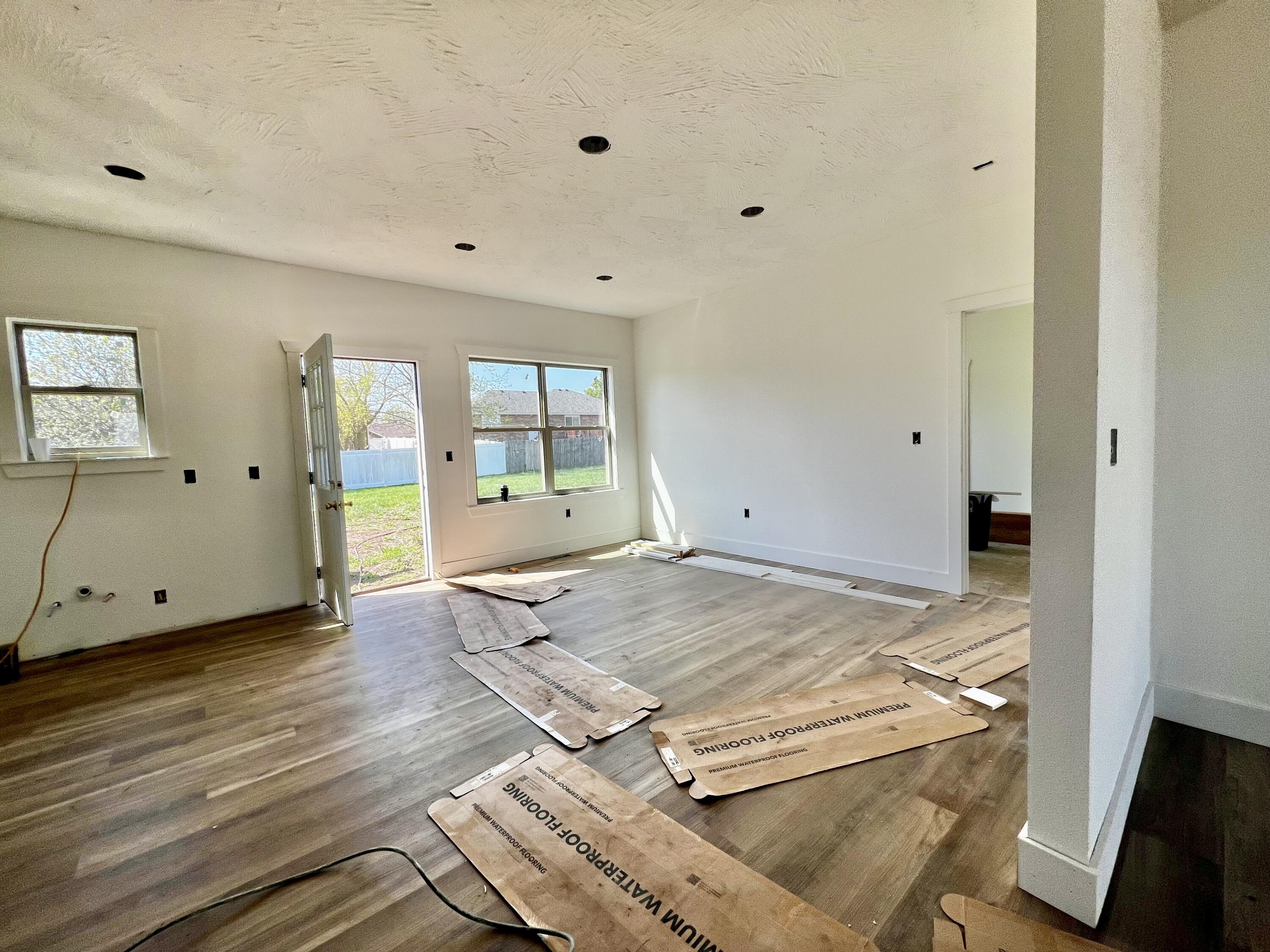 660 East Vivian Street Property Photo 4