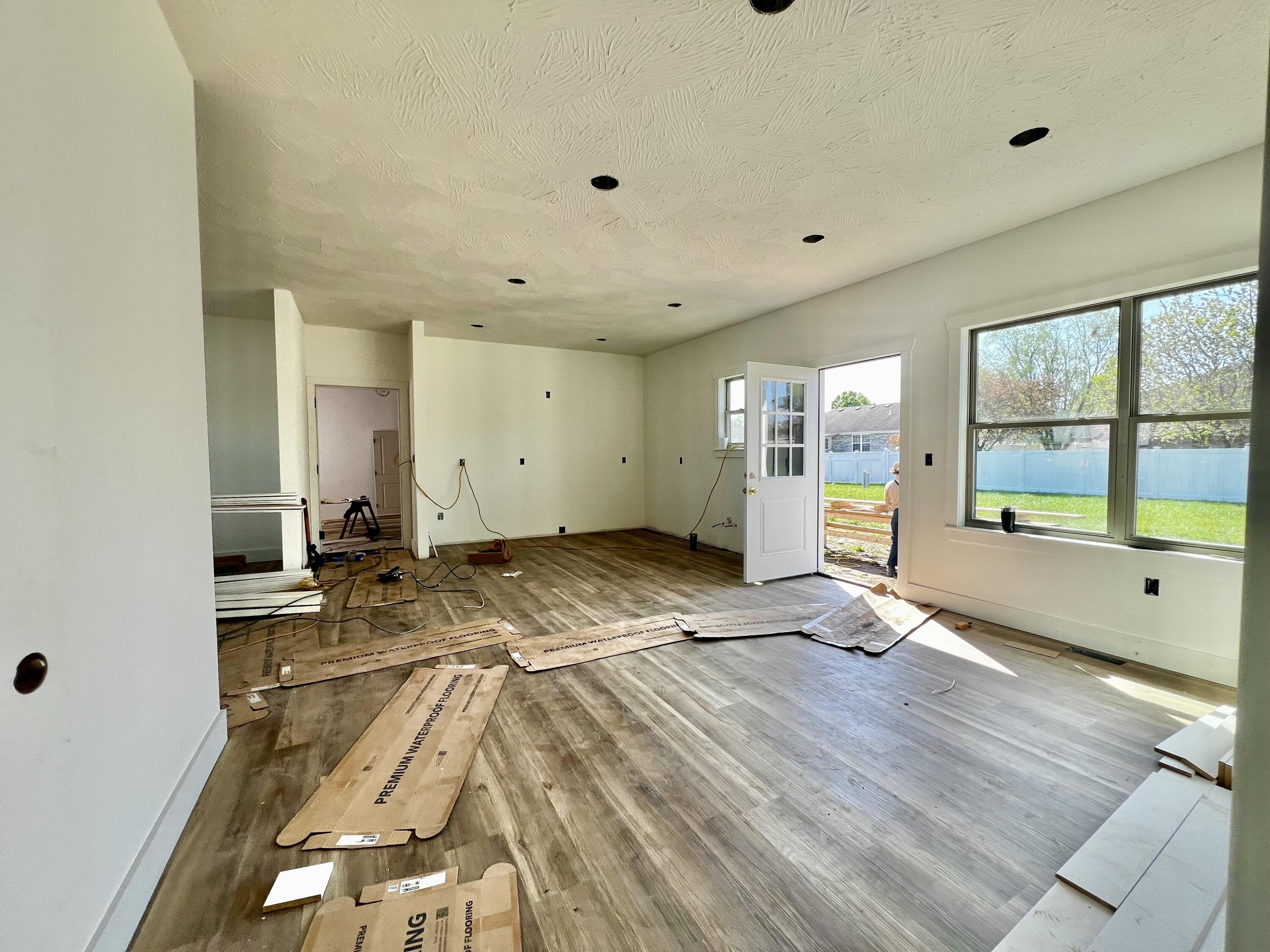 660 East Vivian Street Property Photo 5
