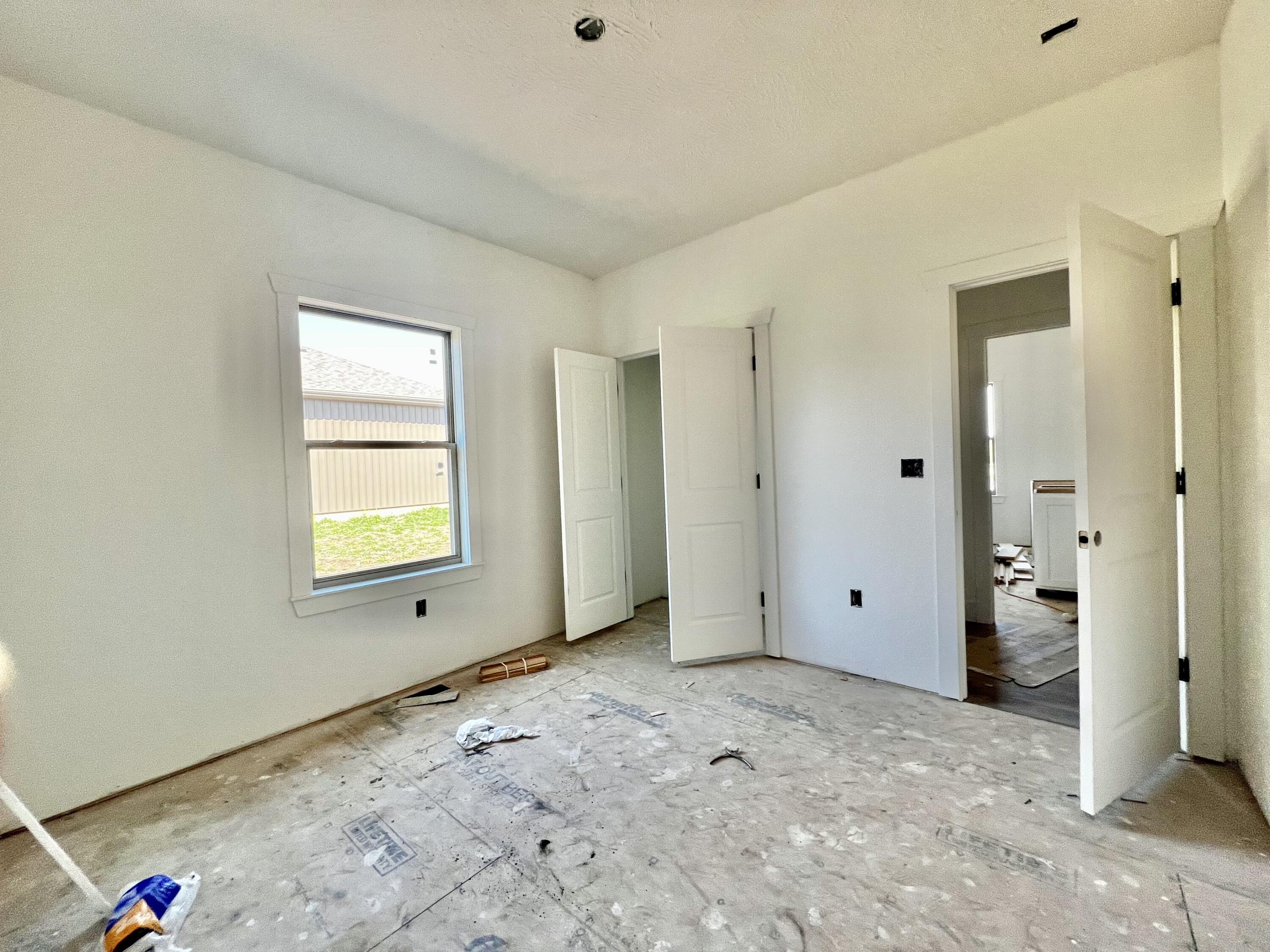 660 East Vivian Street Property Photo 8
