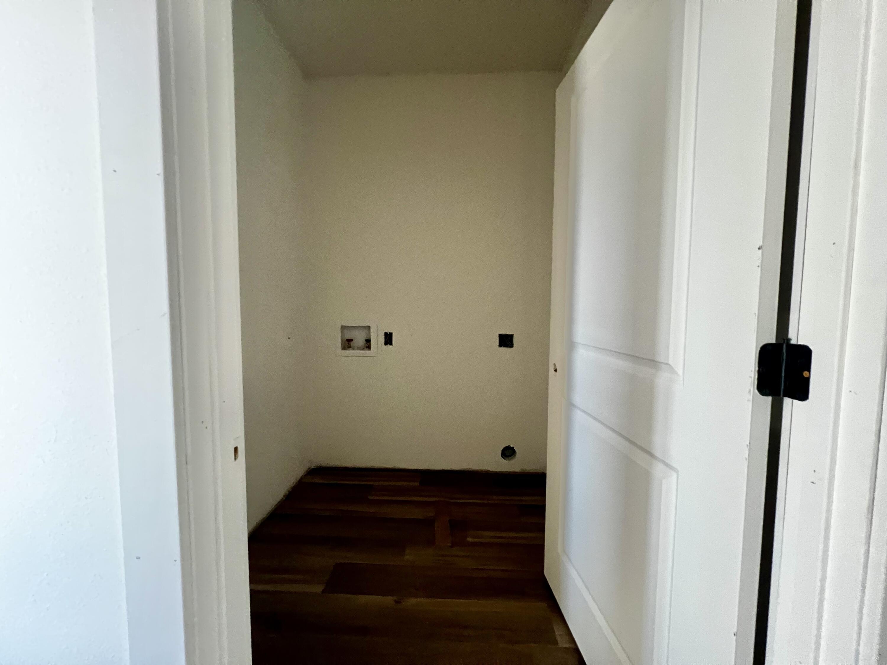 660 East Vivian Street Property Photo 10