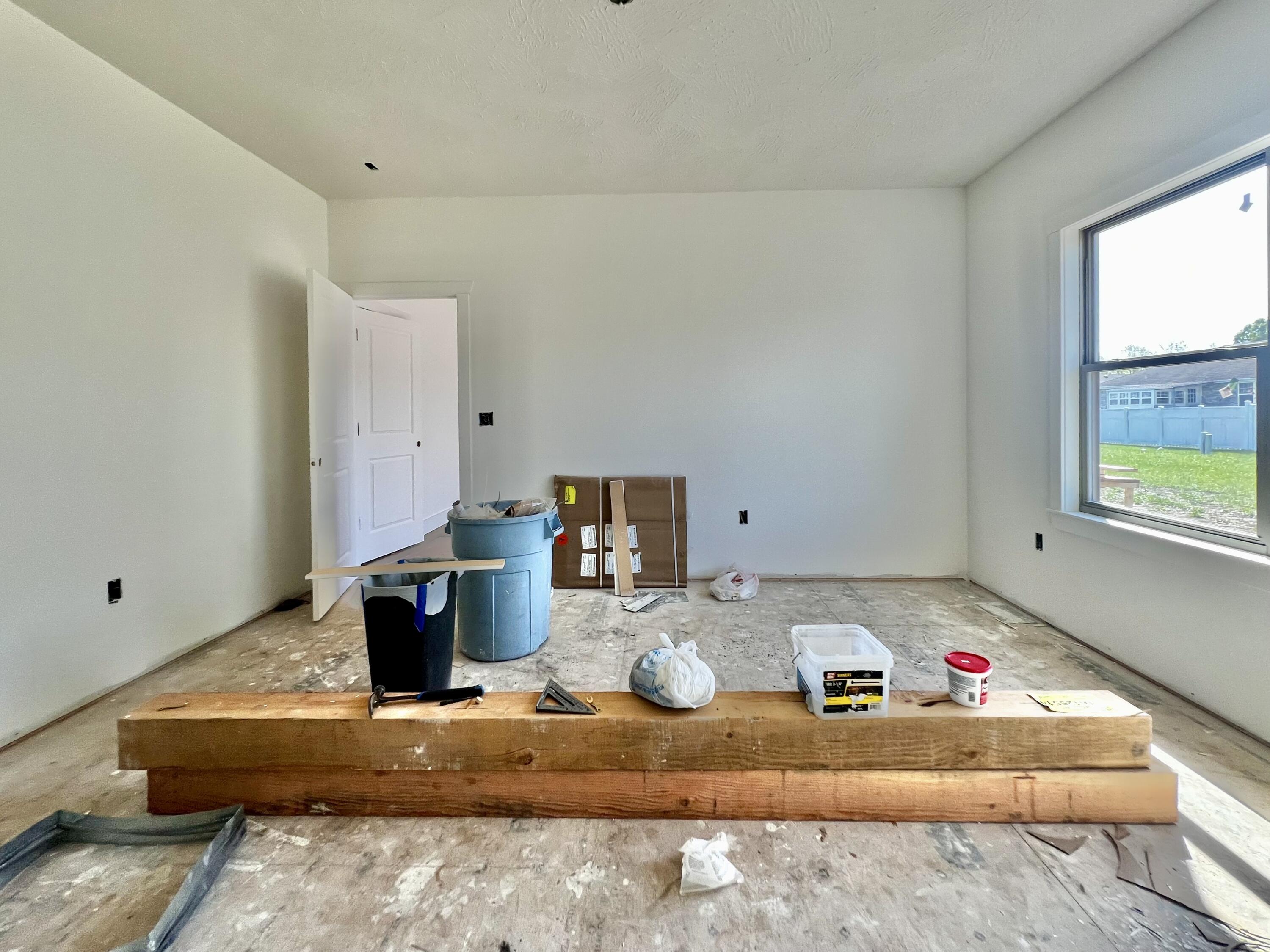 660 East Vivian Street Property Photo 15