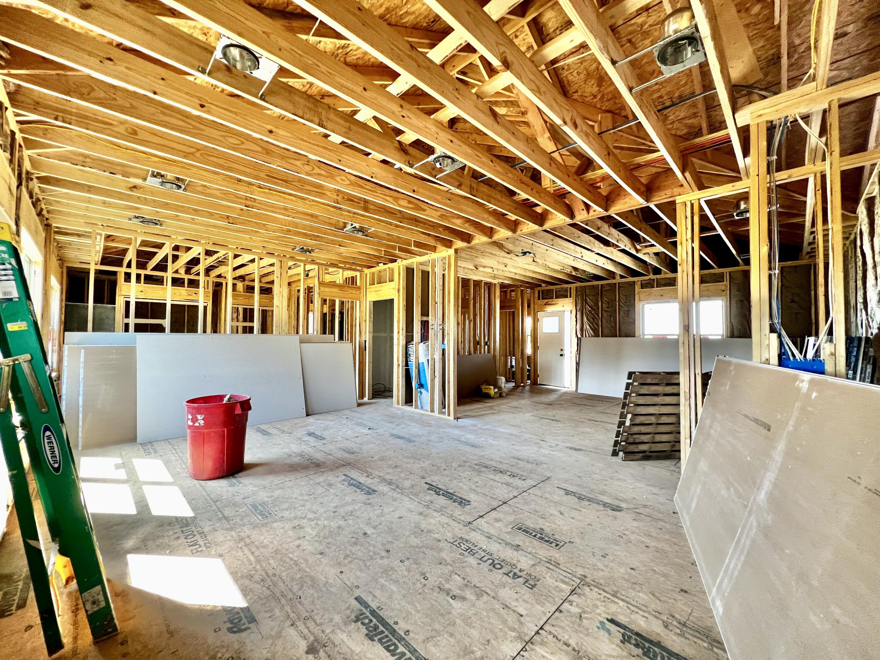 720 East Vivian Street Property Photo 6