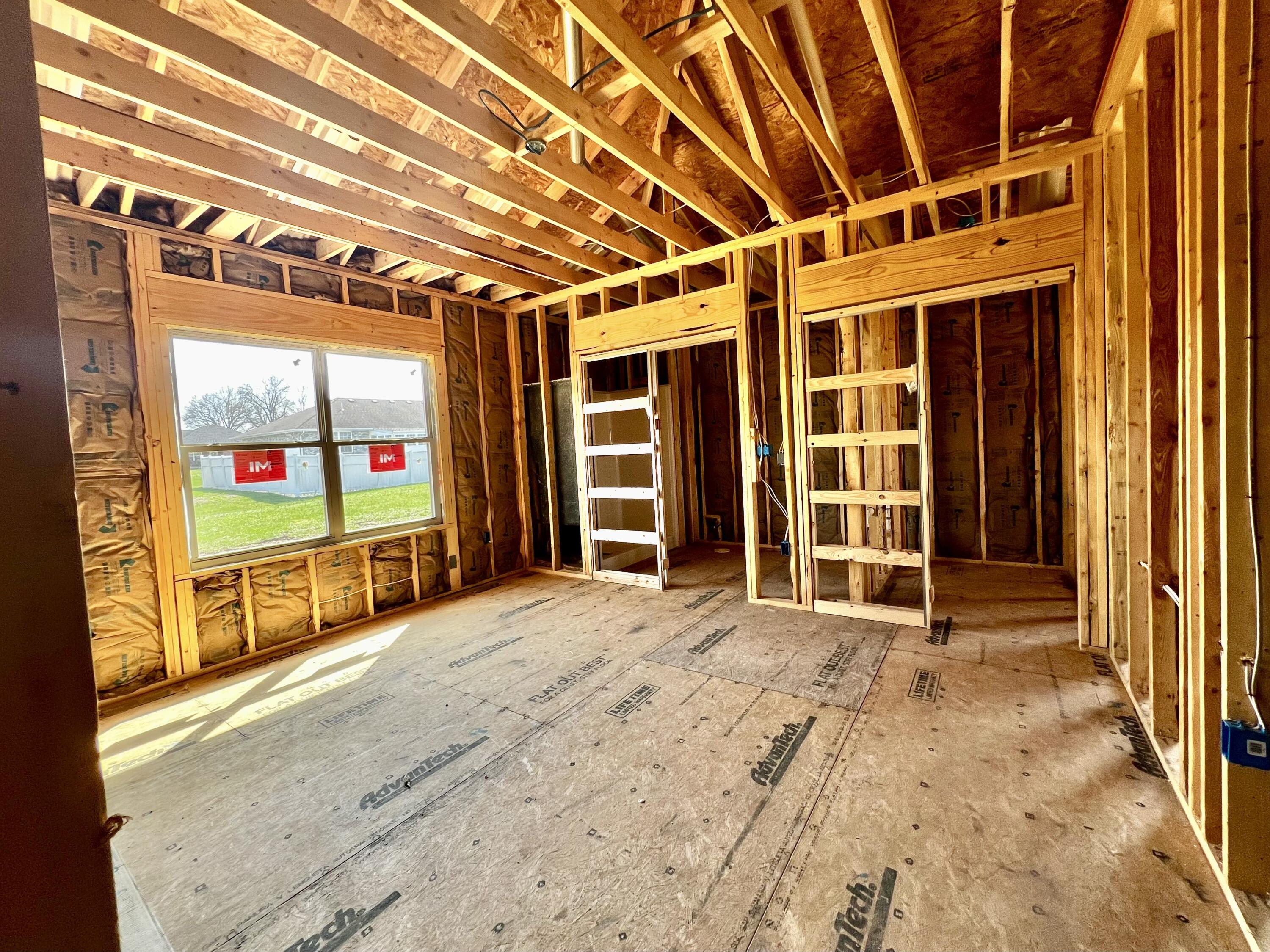 720 East Vivian Street Property Photo 10
