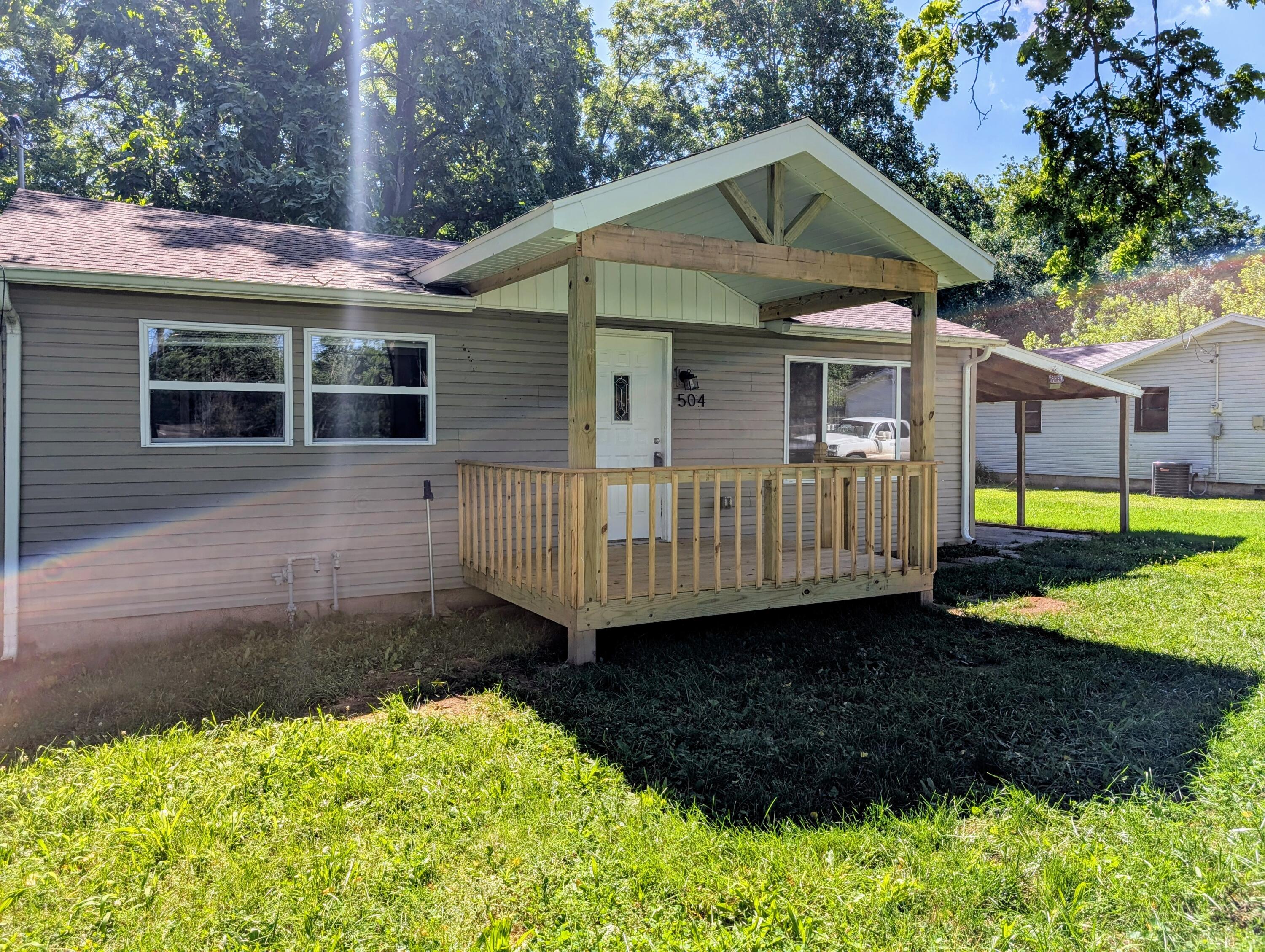 504 South Euclid Avenue Property Photo 1