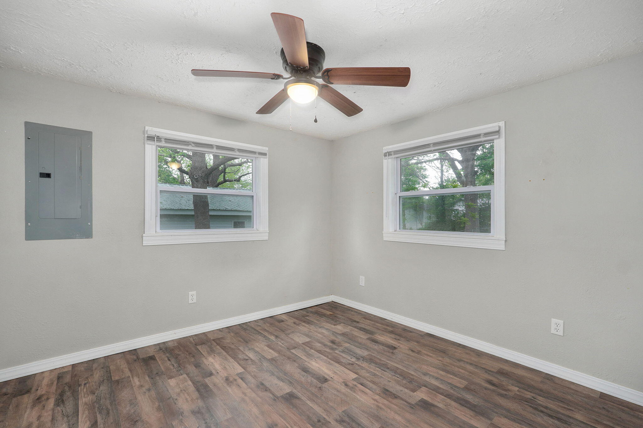 504 South Euclid Avenue Property Photo 8