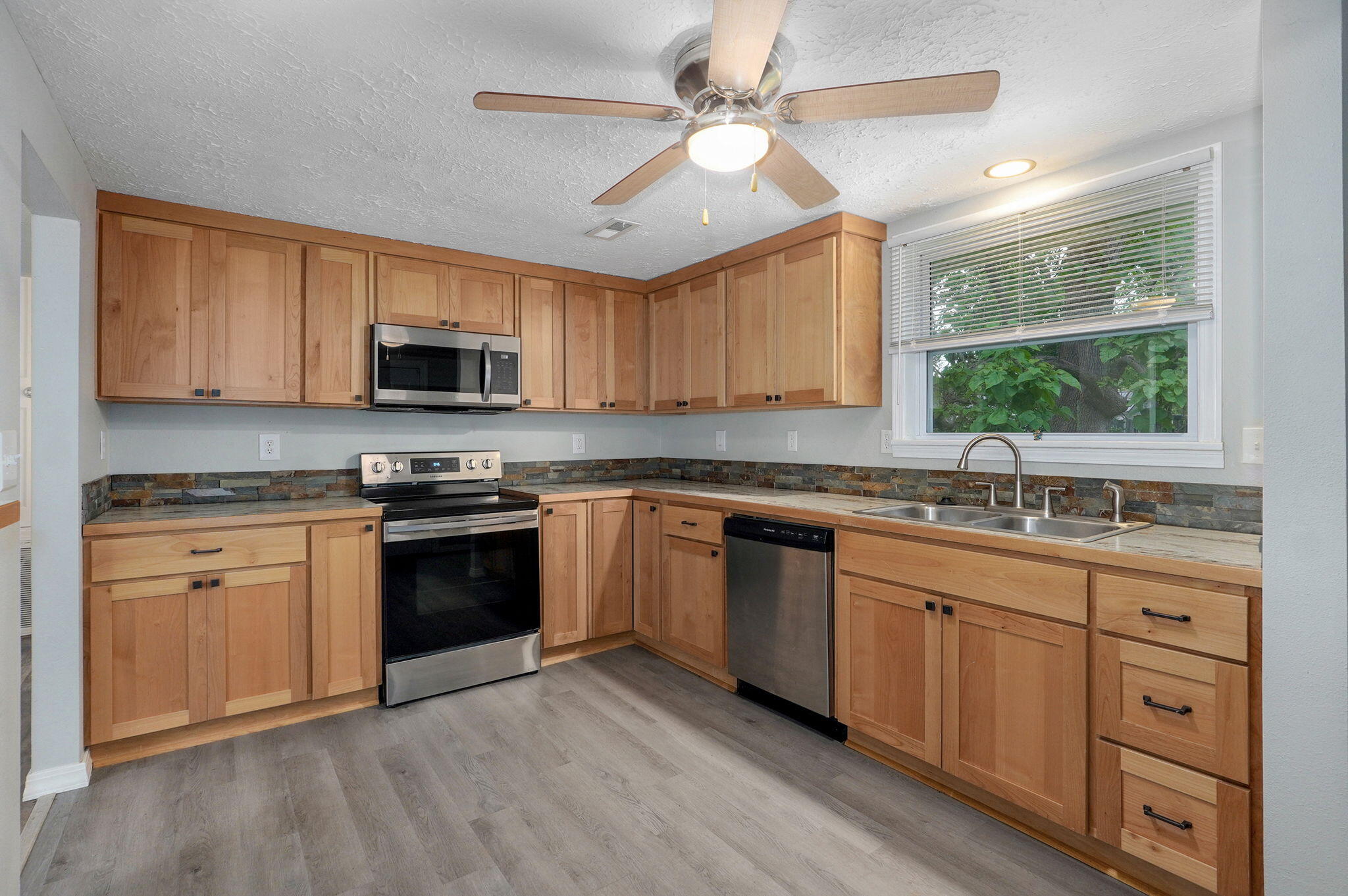 504 South Euclid Avenue Property Photo 12
