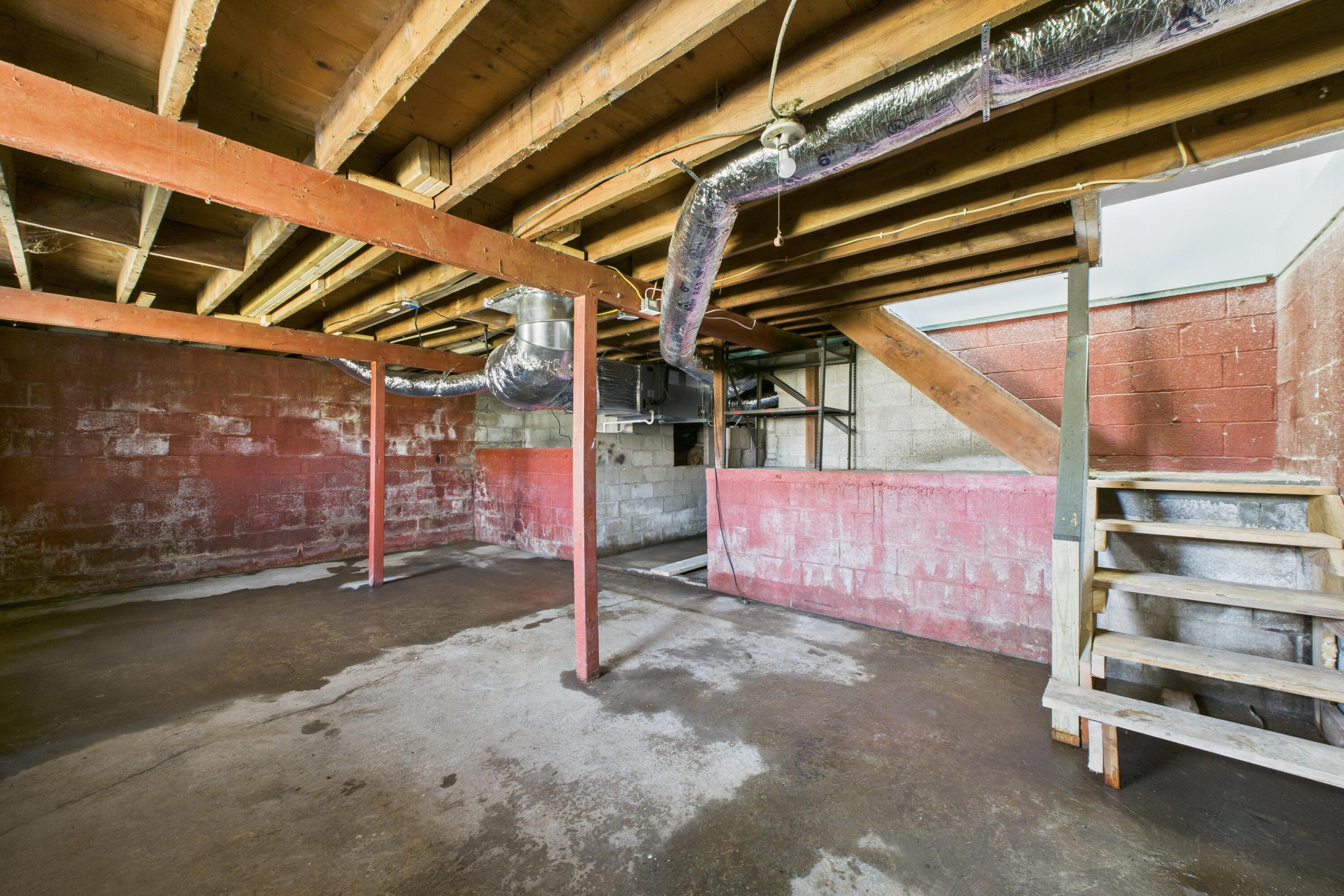 1102 Golf Course Rd Property Photo 12