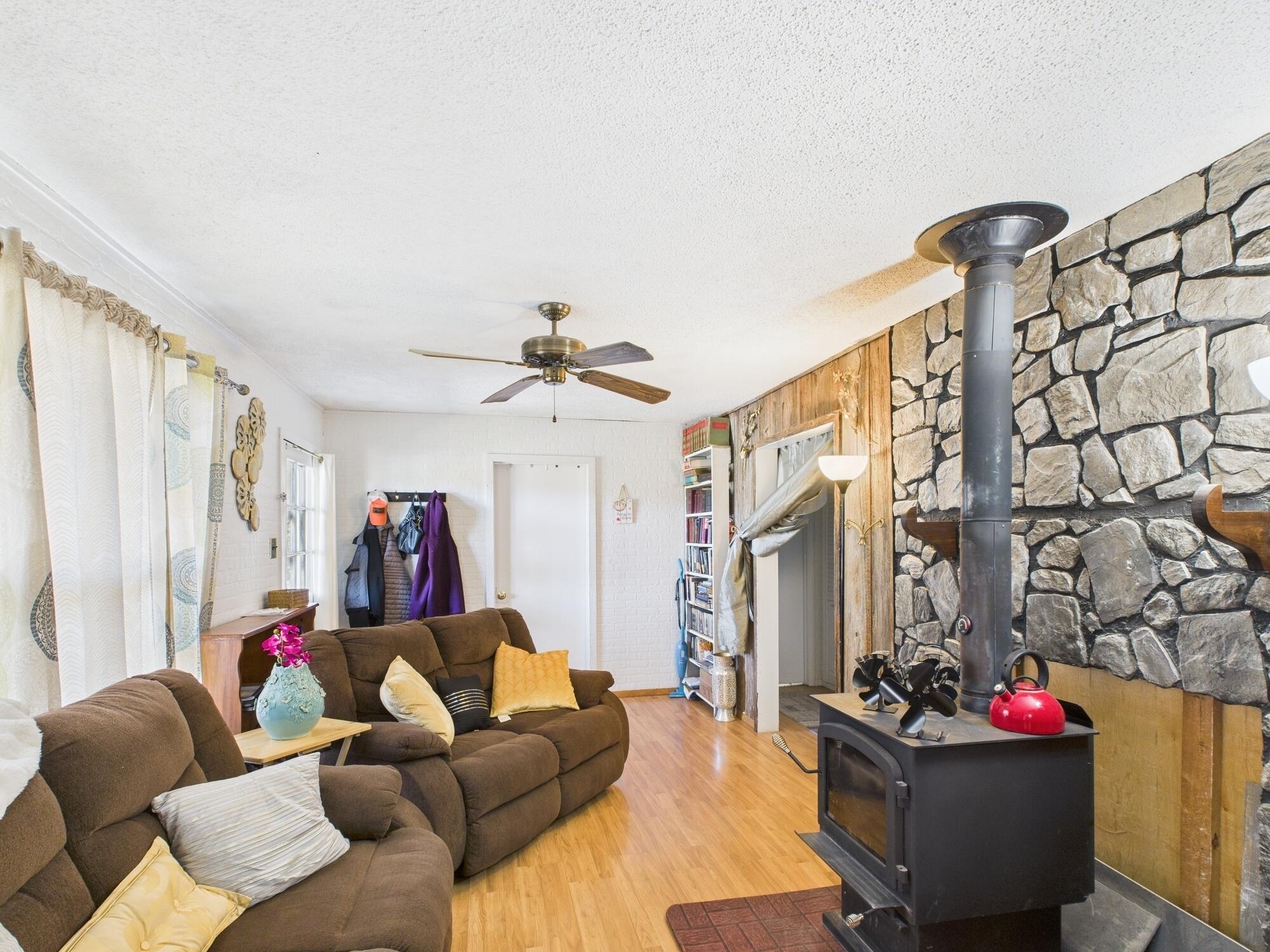 22600 Birchen Road Property Photo 4