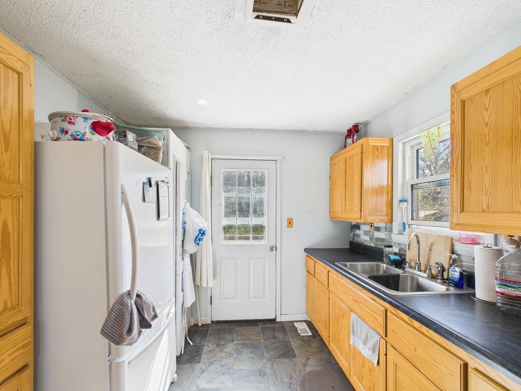 22600 Birchen Road Property Photo 6