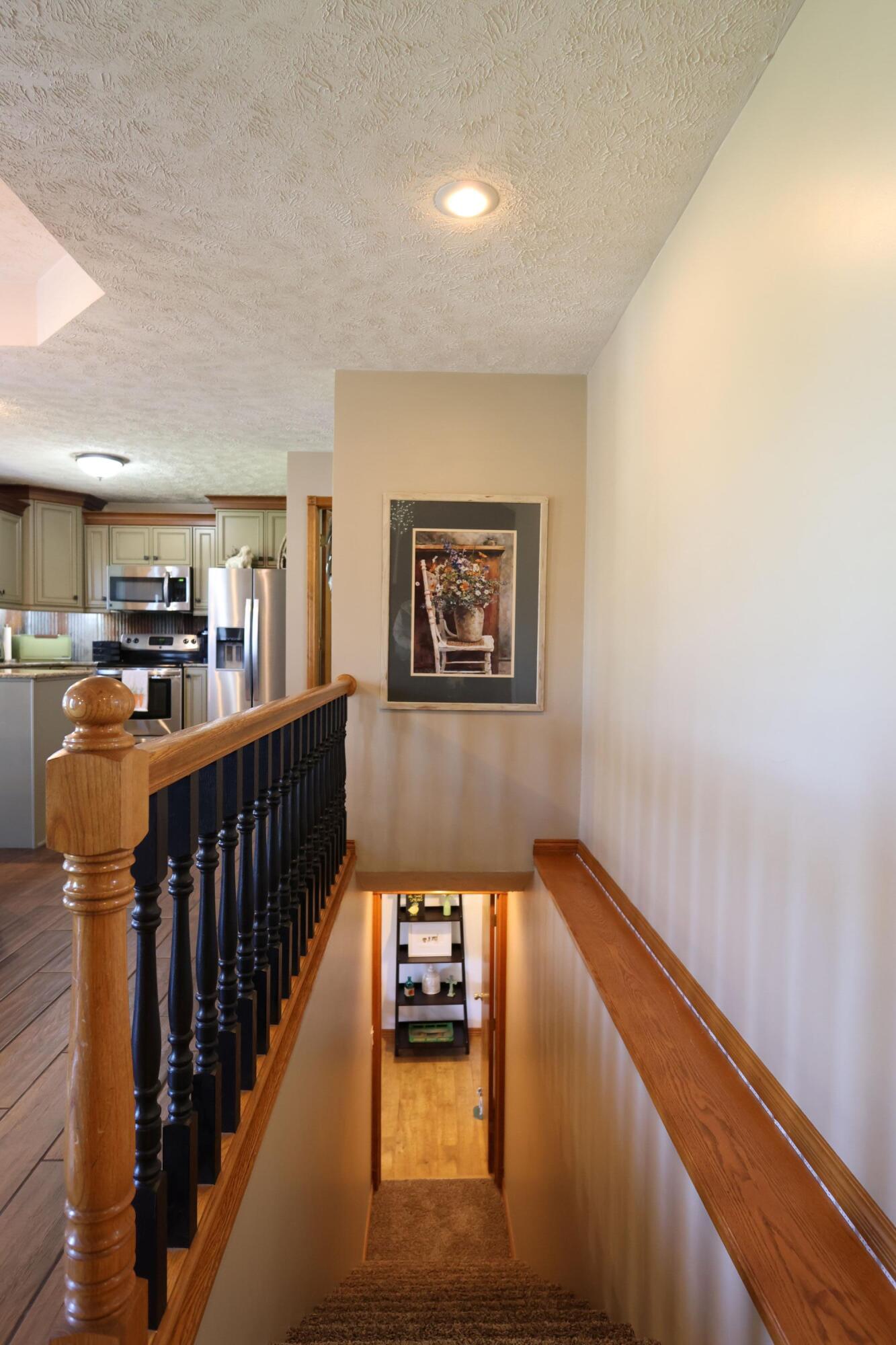 499 South Cully Avenue Property Photo 18