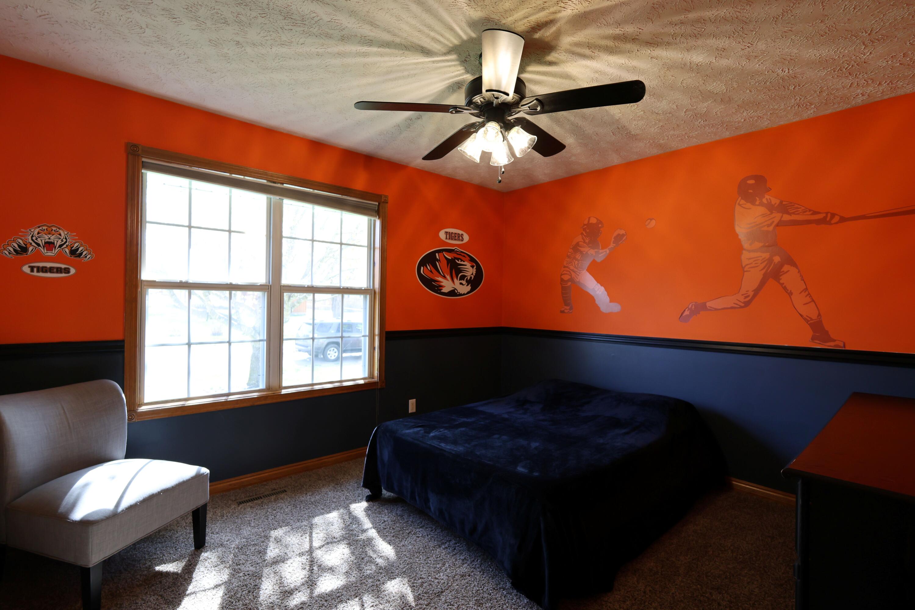 499 South Cully Avenue Property Photo 26
