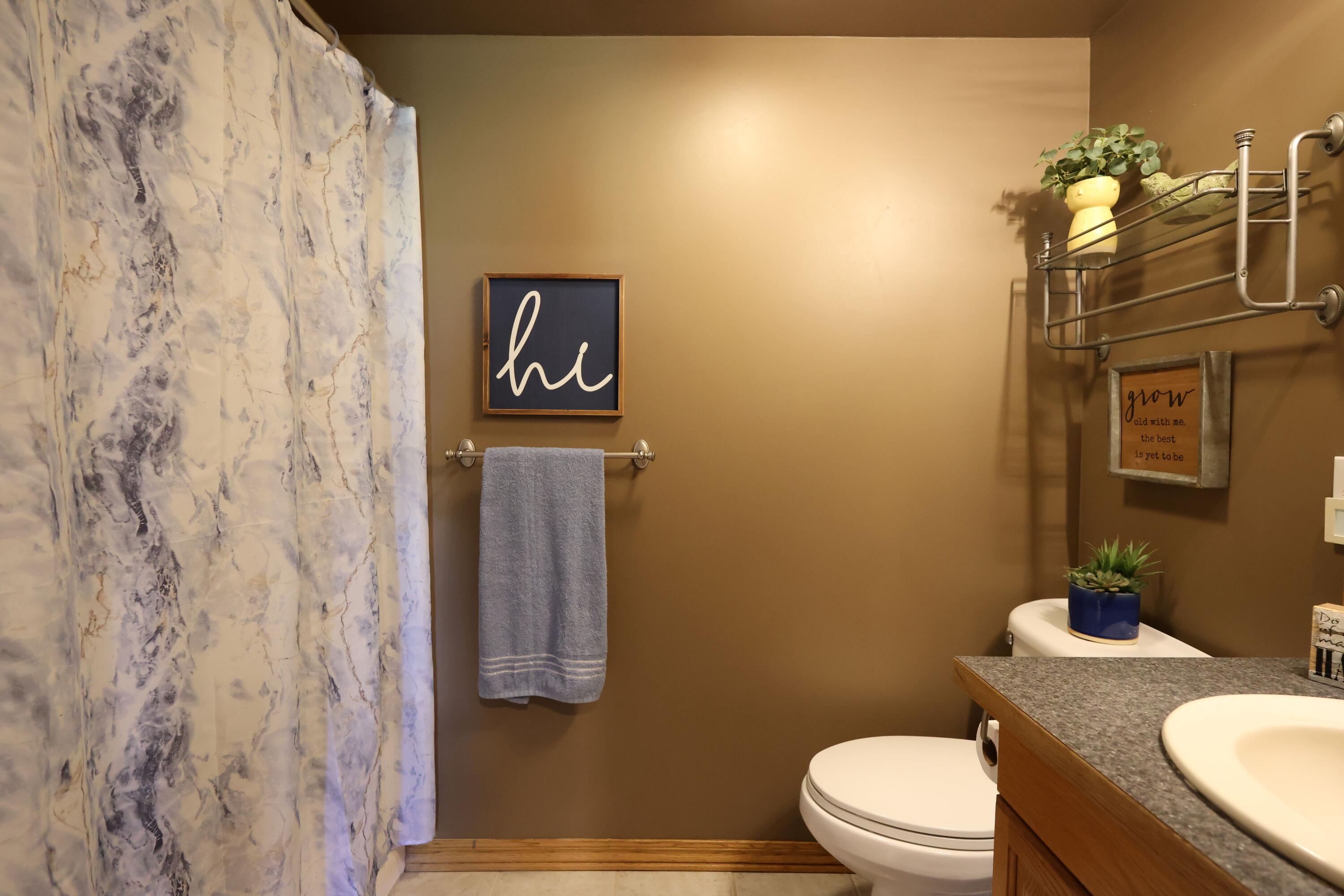 499 South Cully Avenue Property Photo 32