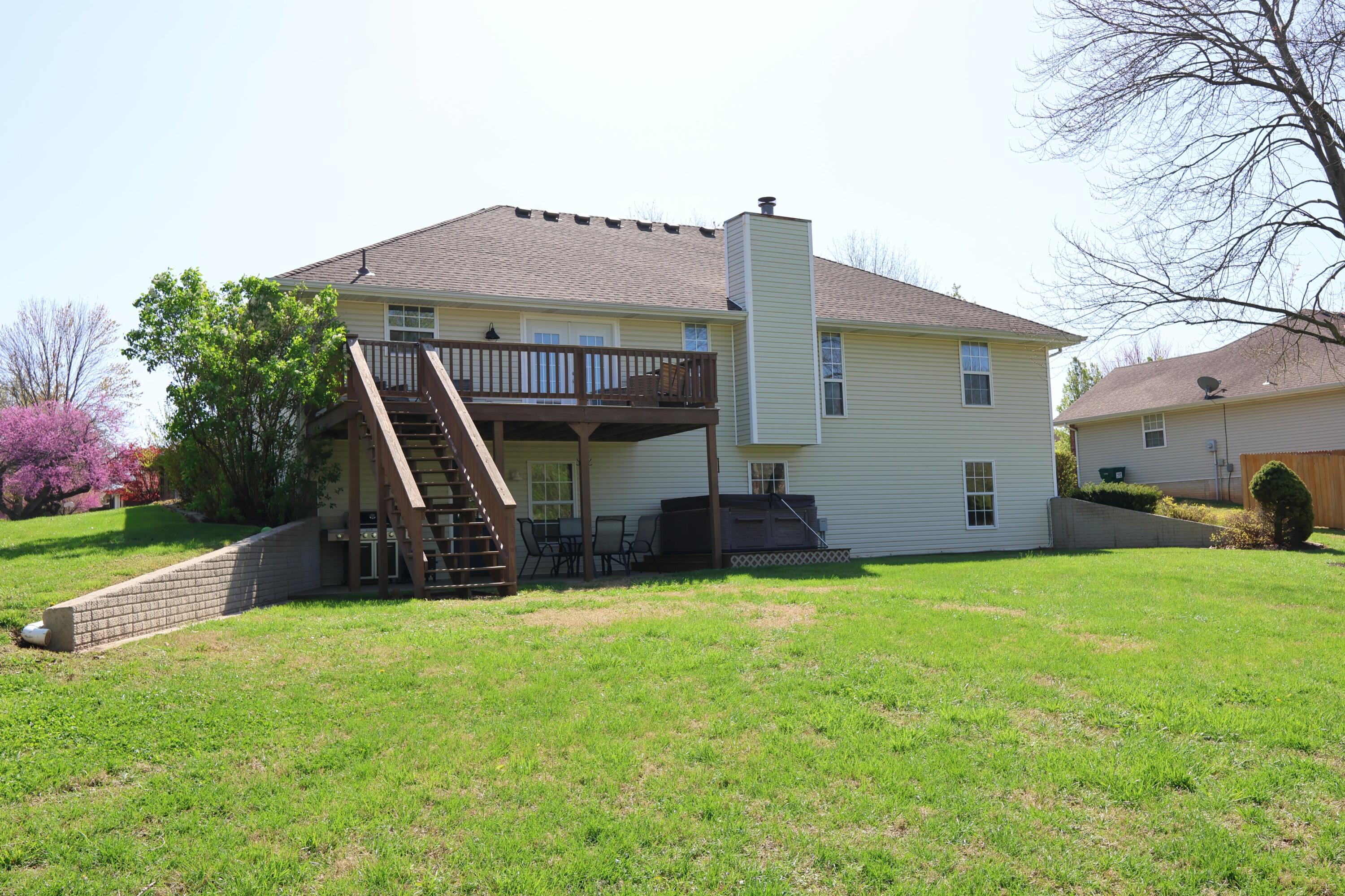 499 South Cully Avenue Property Photo 45