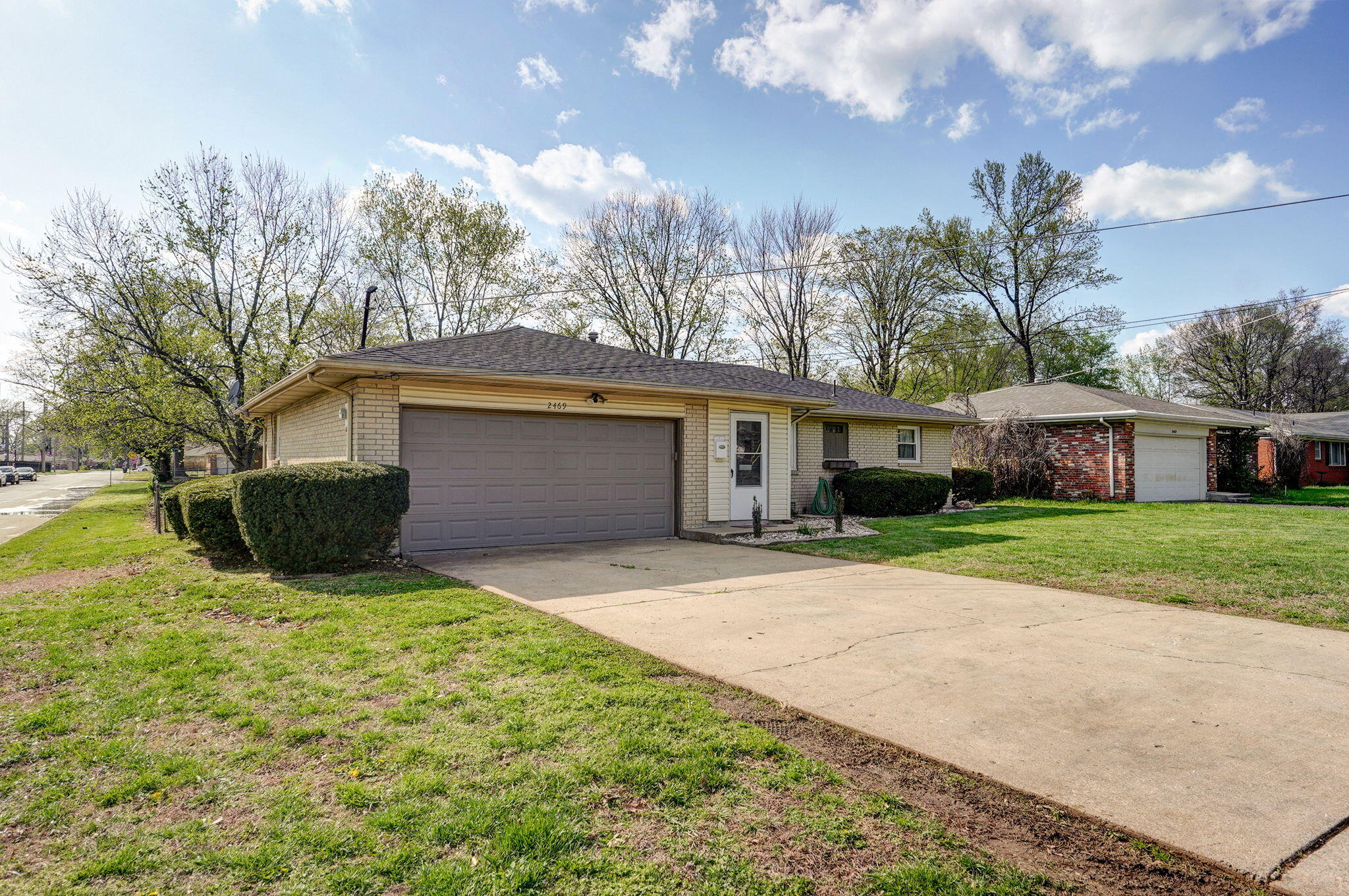 2469 South Dollison Avenue Property Photo 2
