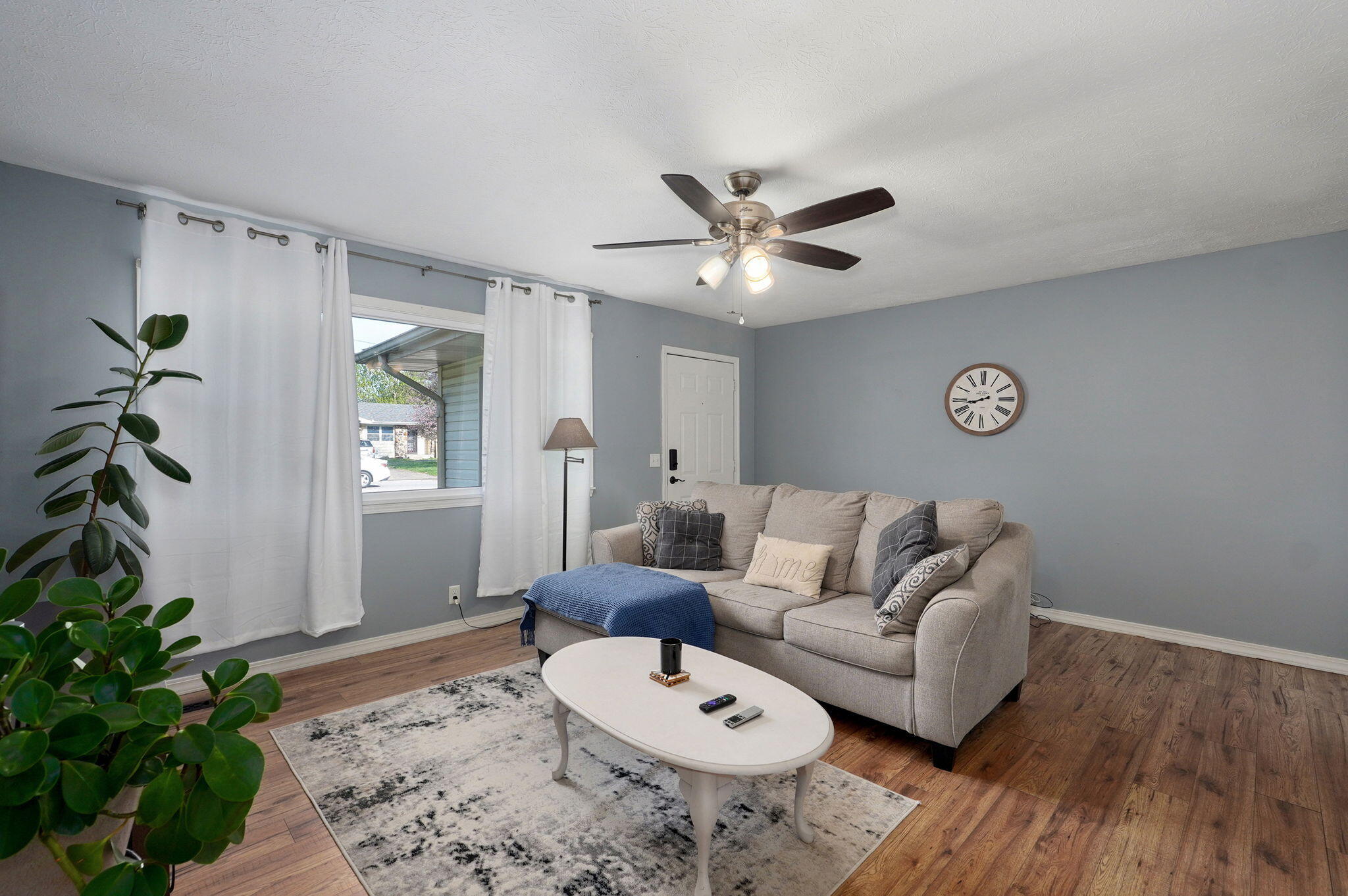 2469 South Dollison Avenue Property Photo 6