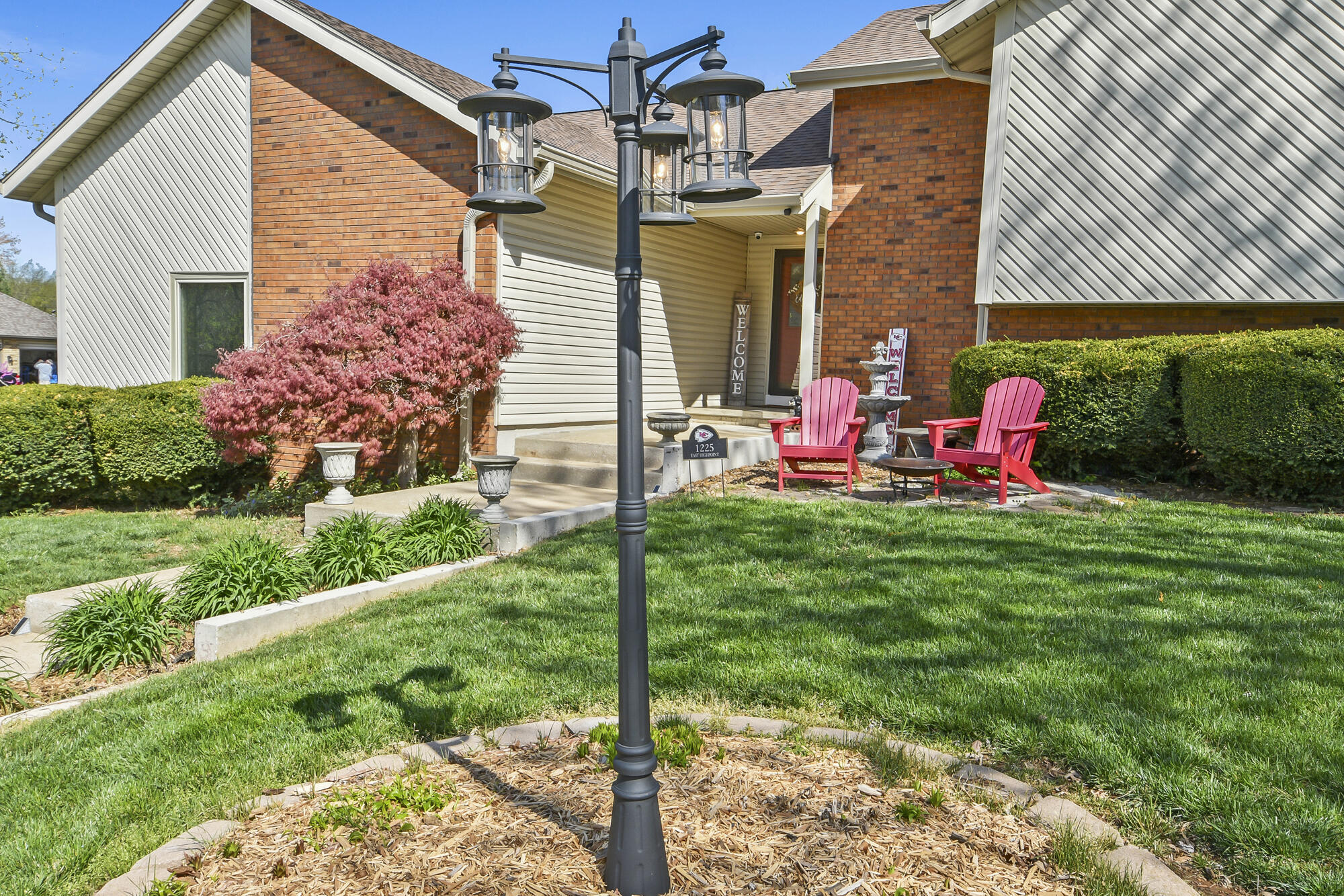 1225 East Highpoint Street Property Photo 2