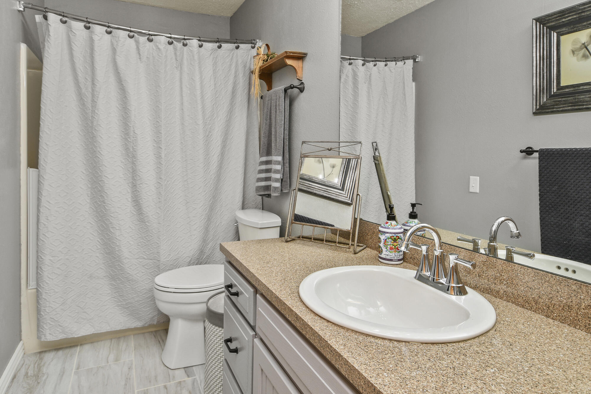 1225 East Highpoint Street Property Photo 46
