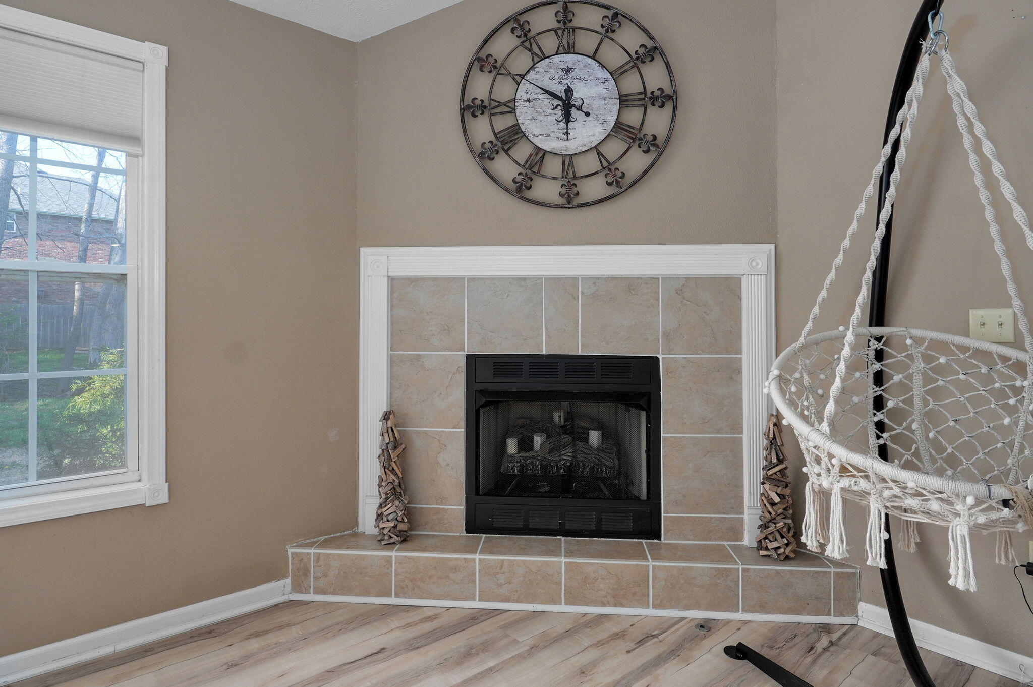853 East Meadow Garden Court Property Photo 17