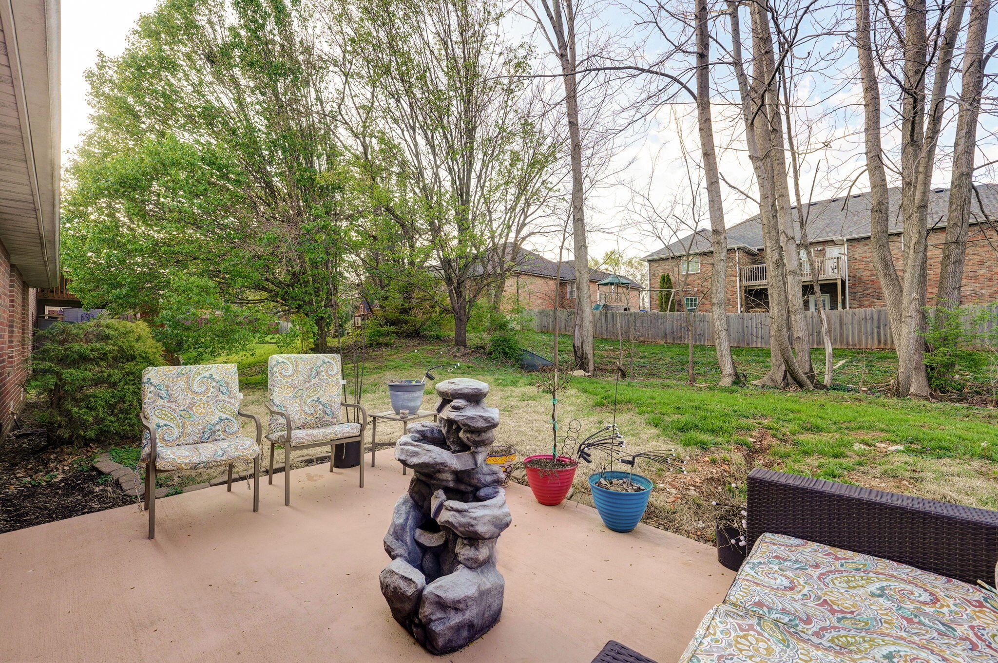 853 East Meadow Garden Court Property Photo 24