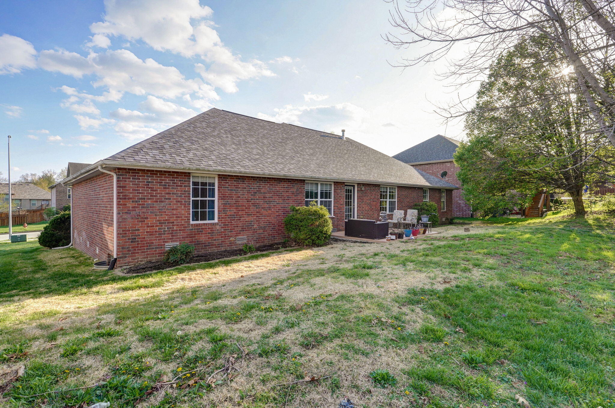 853 East Meadow Garden Court Property Photo 26