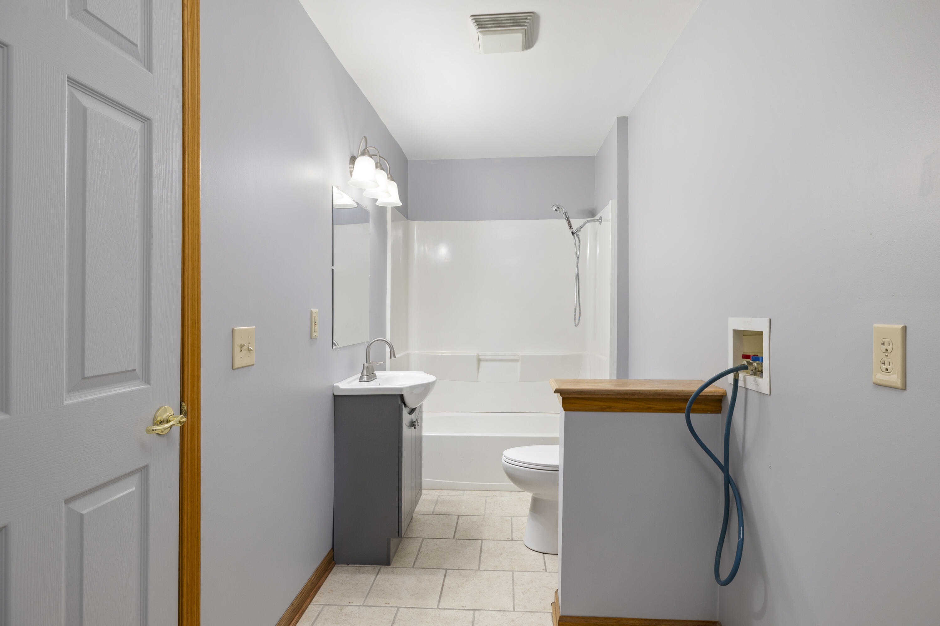 19060 4th Avenue Property Photo 15