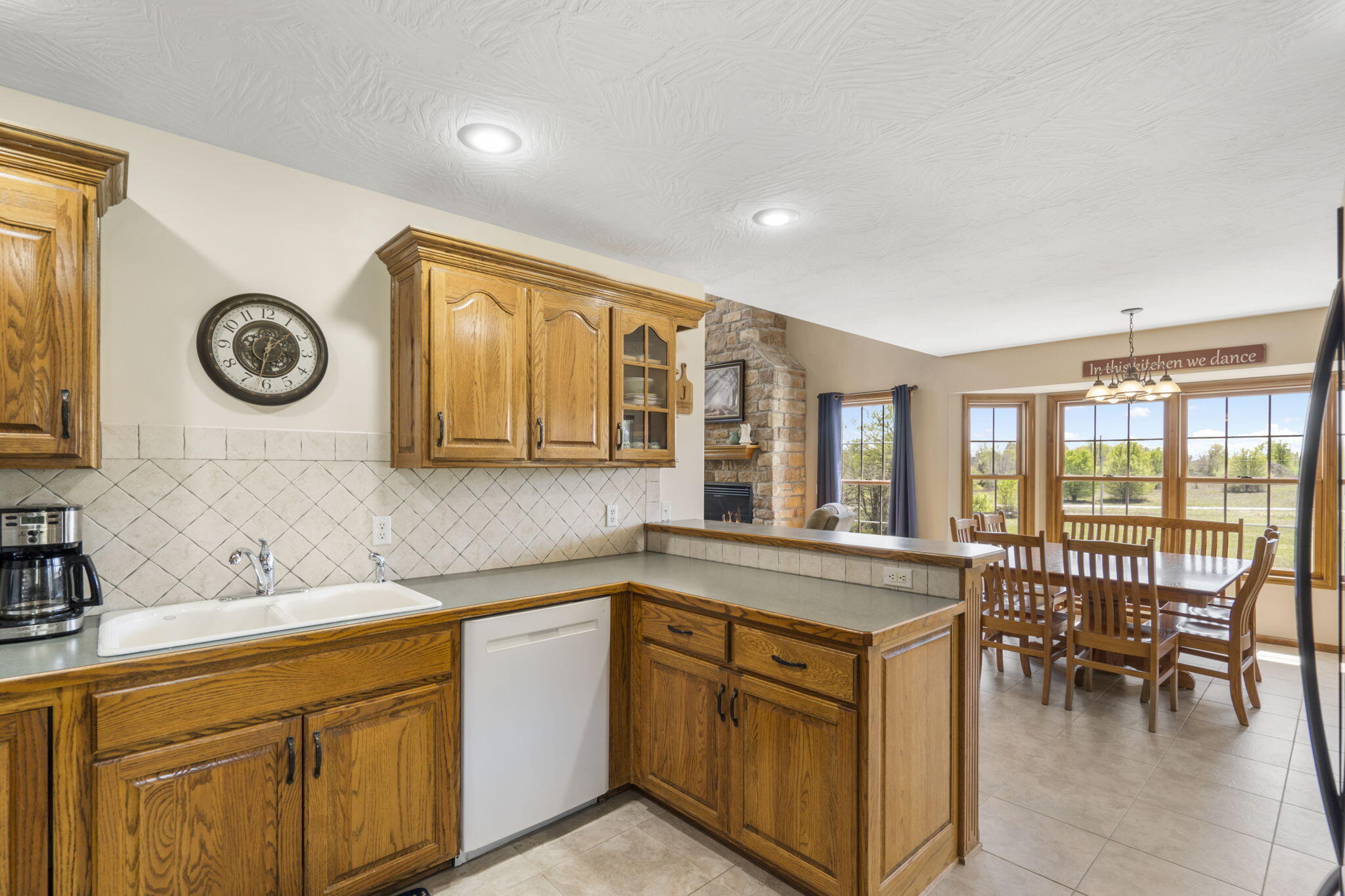 5037 North Farm Road 159 Property Photo 15