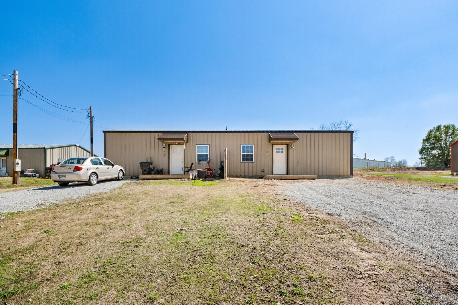 7707/7709 Blockade Village Property Photo 5