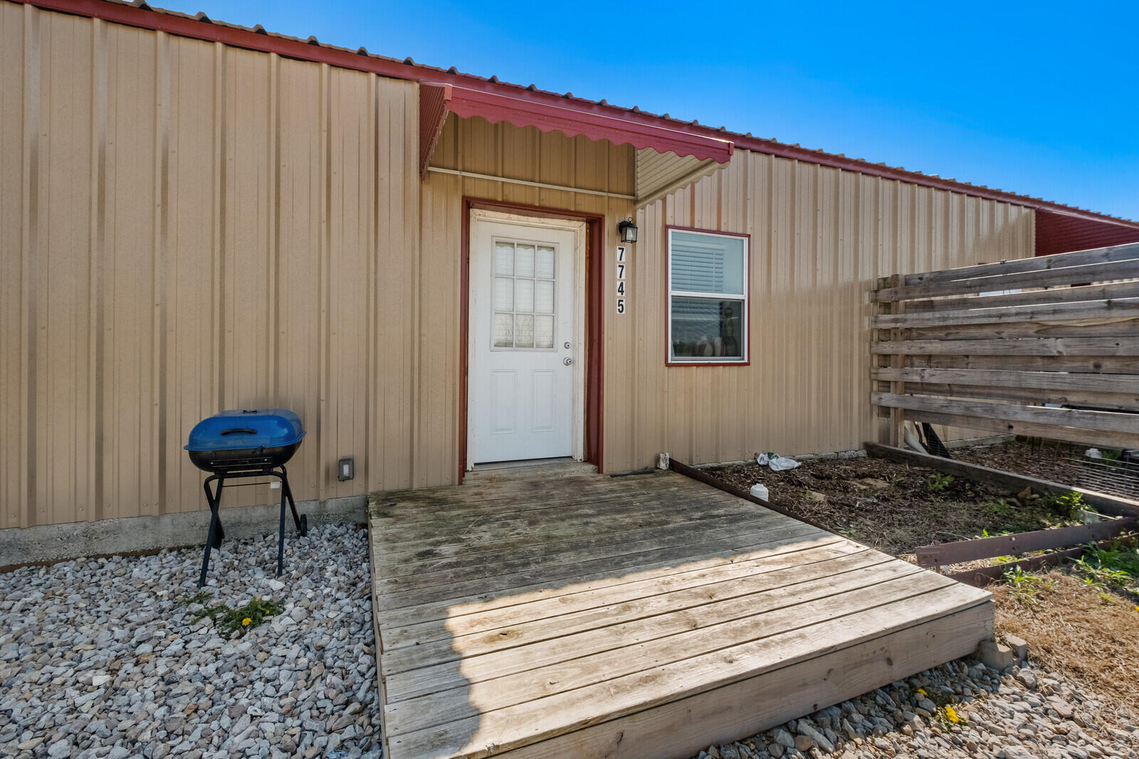 7743/7745 Blockade Village Property Photo 6