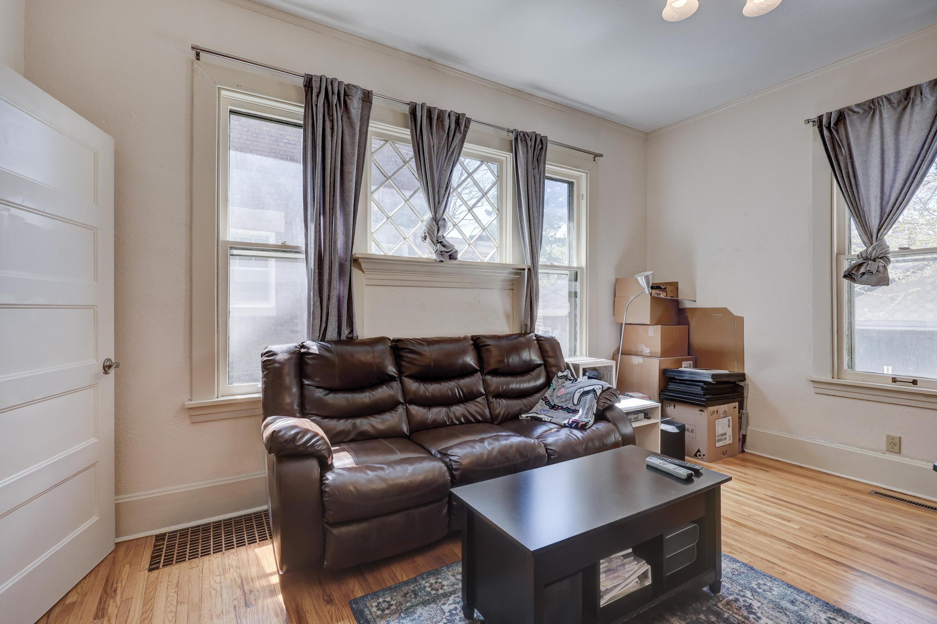 426 North Byers Avenue Property Photo 4