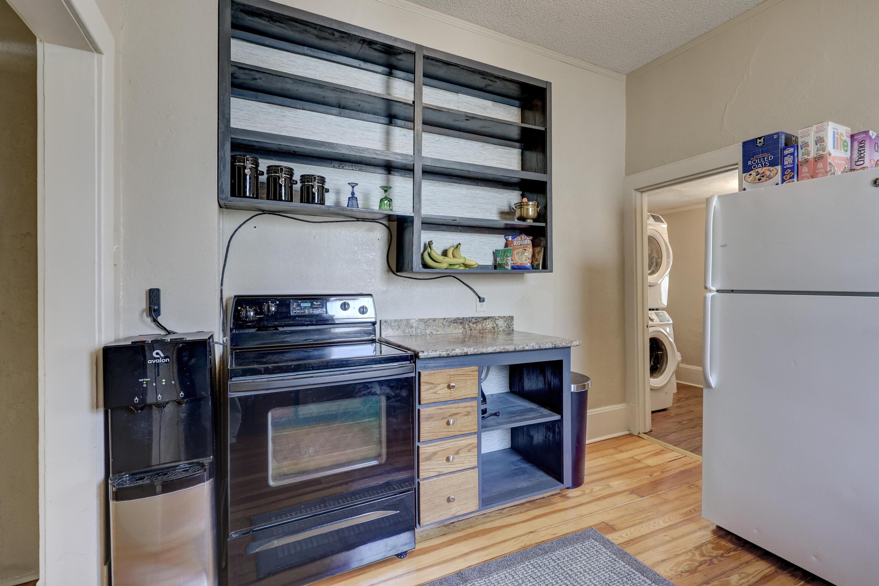 426 North Byers Avenue Property Photo 9