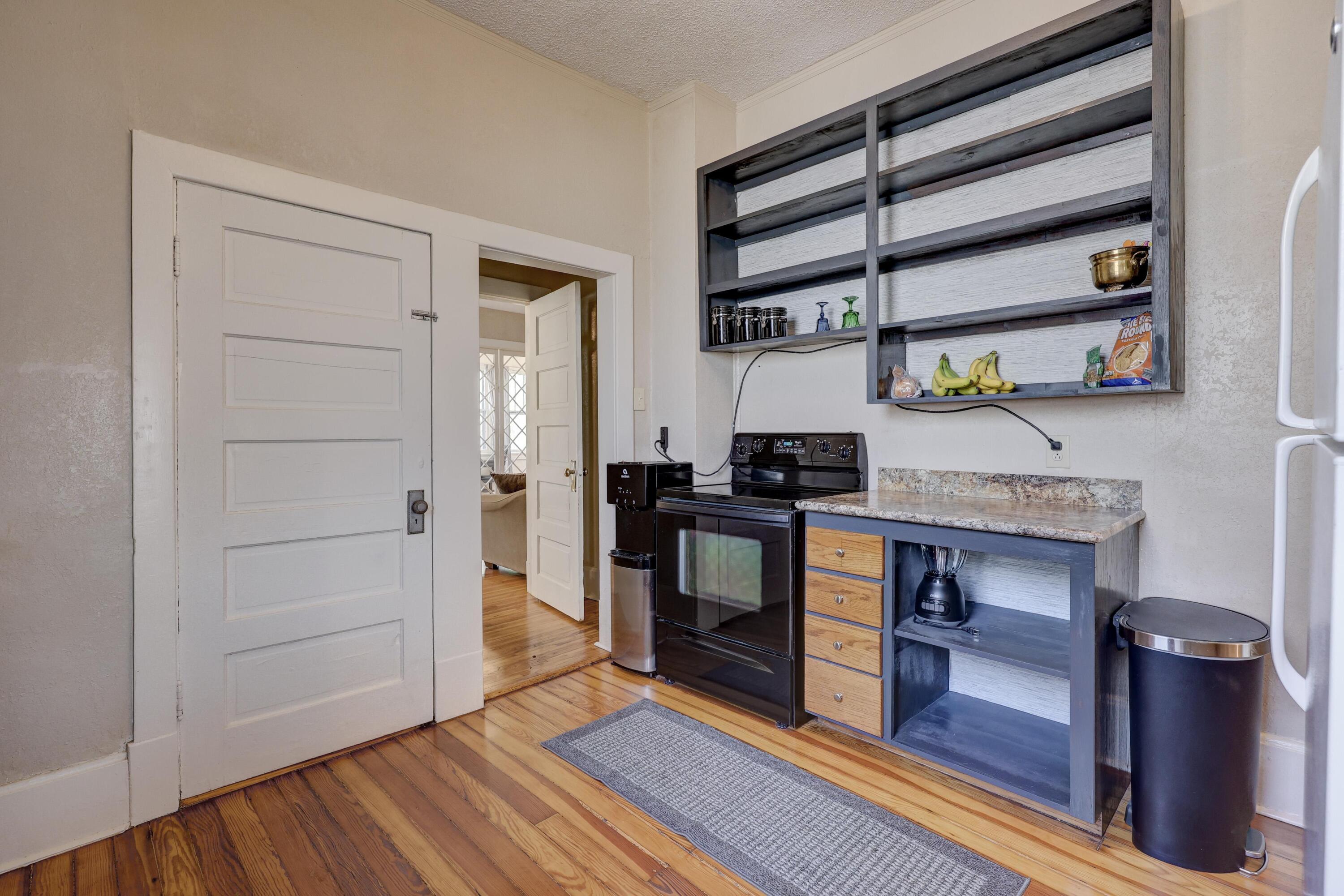 426 North Byers Avenue Property Photo 11