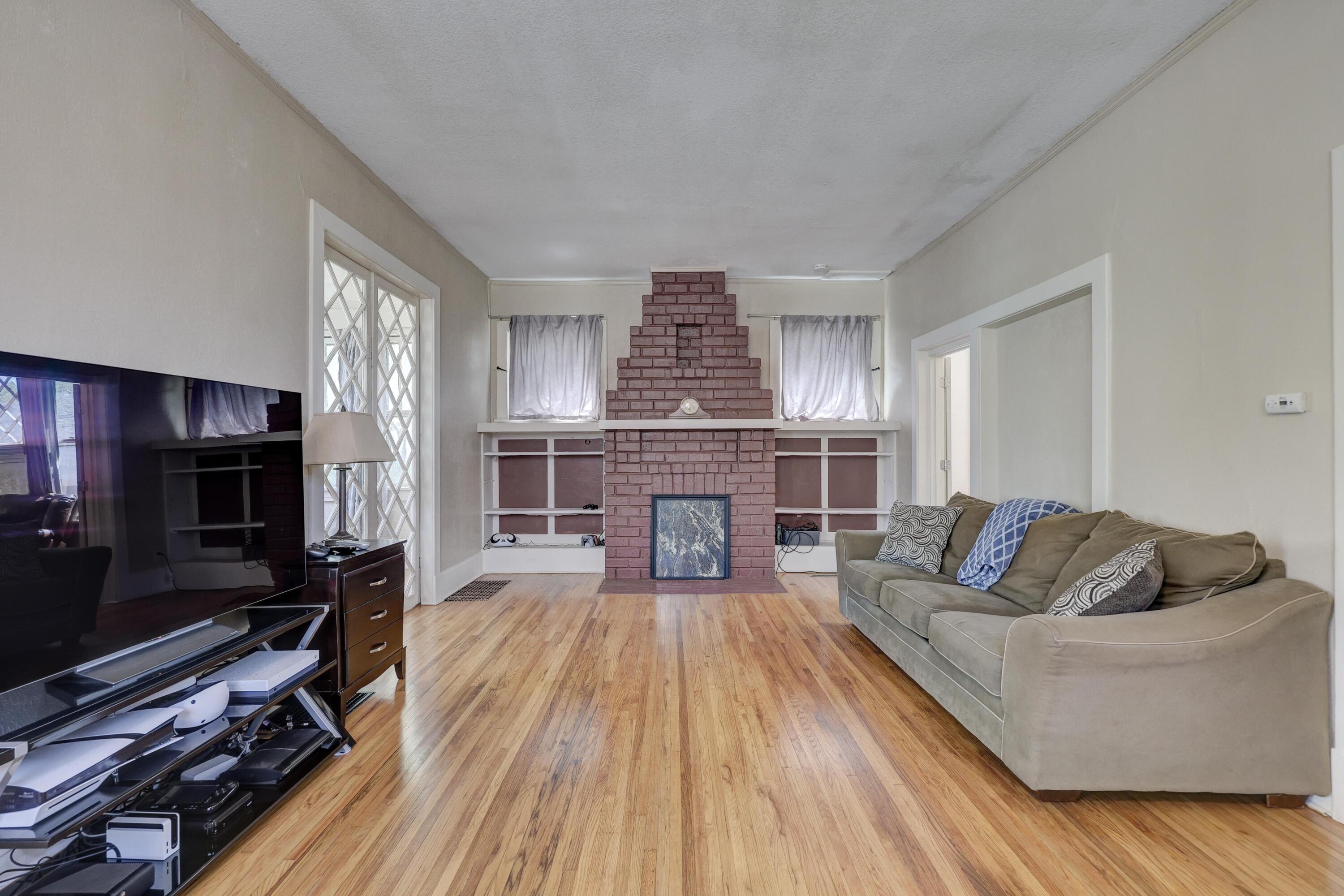 426 North Byers Avenue Property Photo 14