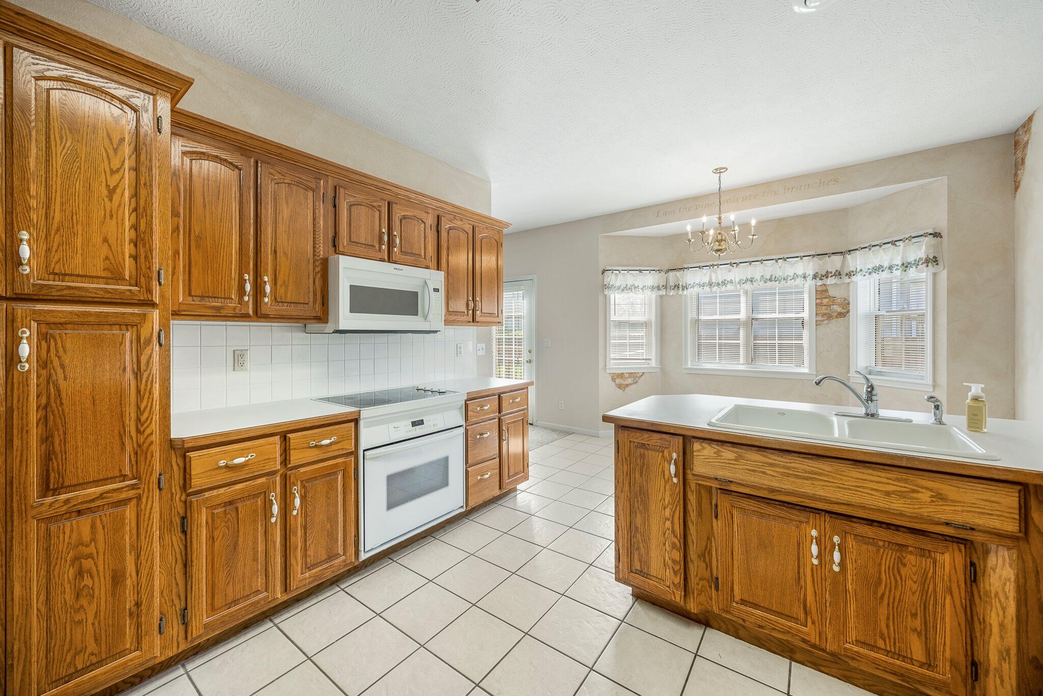466 Mockingbird Ridge Property Photo 11
