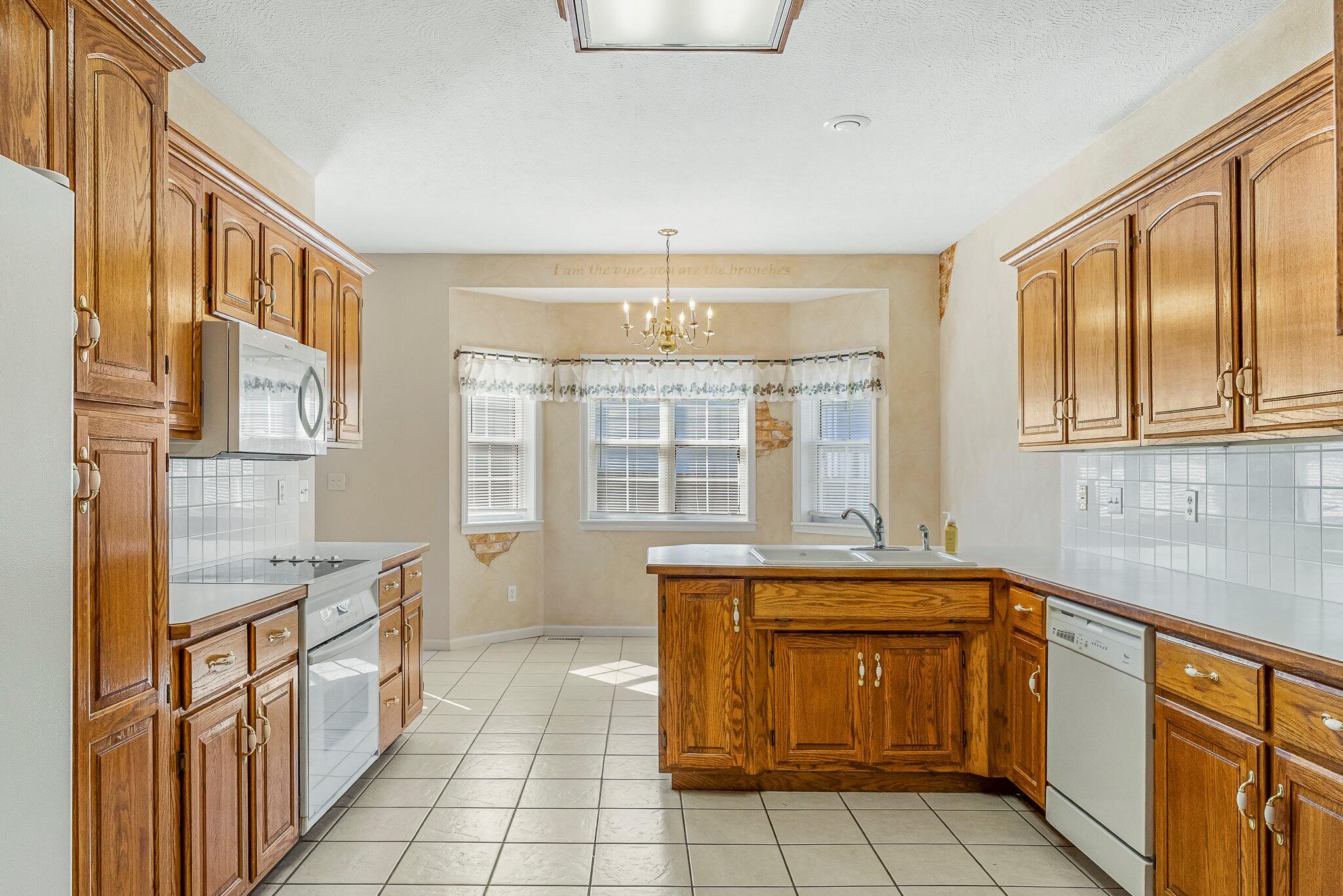 466 Mockingbird Ridge Property Photo 12