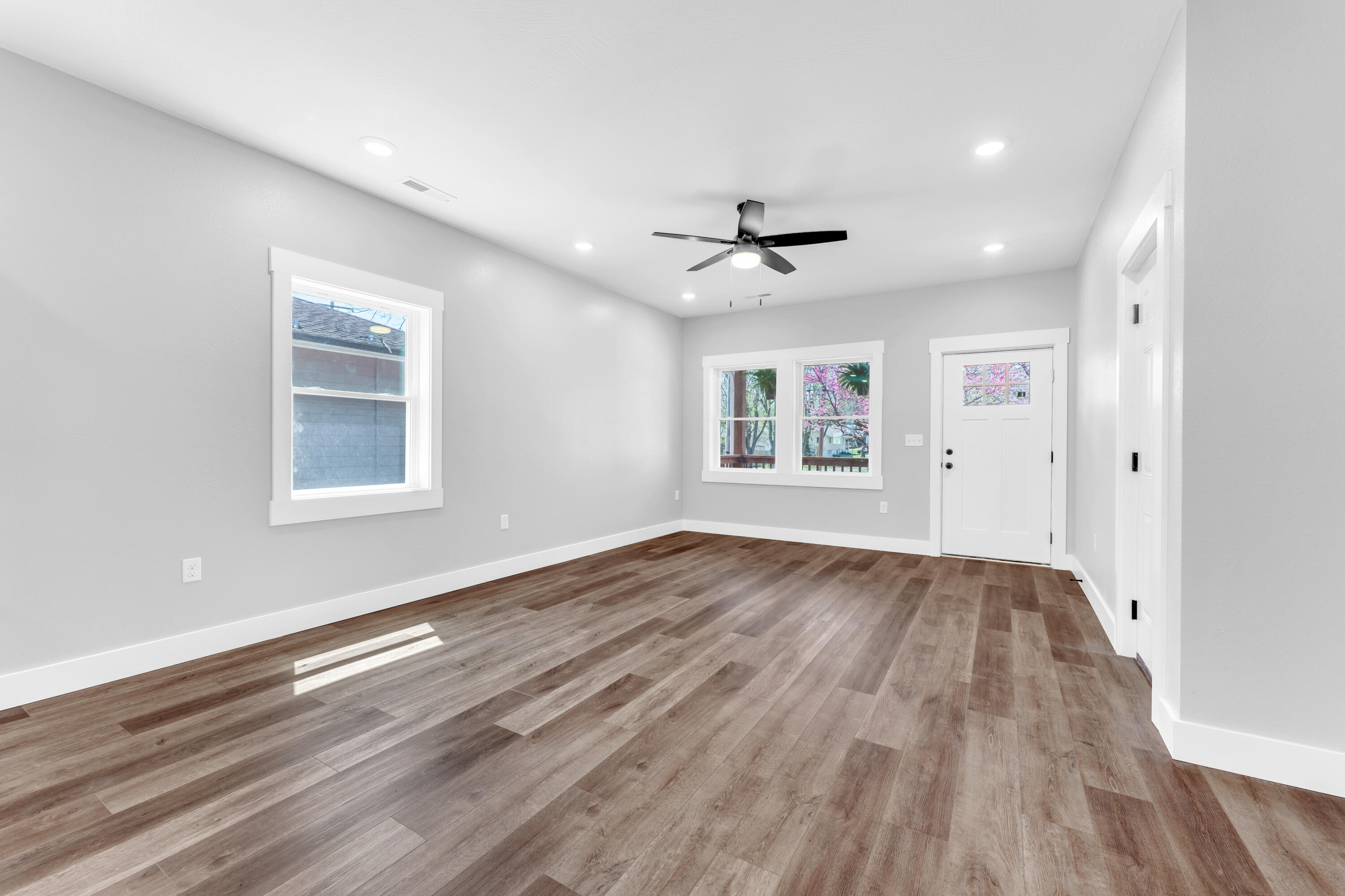 2104 North Marion Avenue Property Photo 11