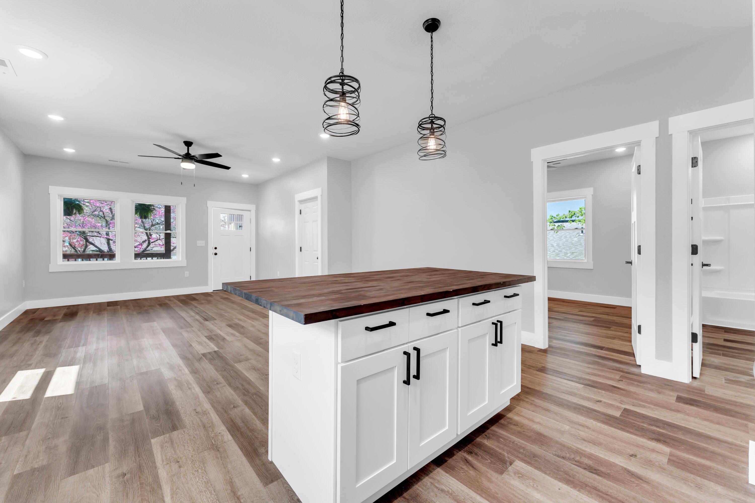 2104 North Marion Avenue Property Photo 15
