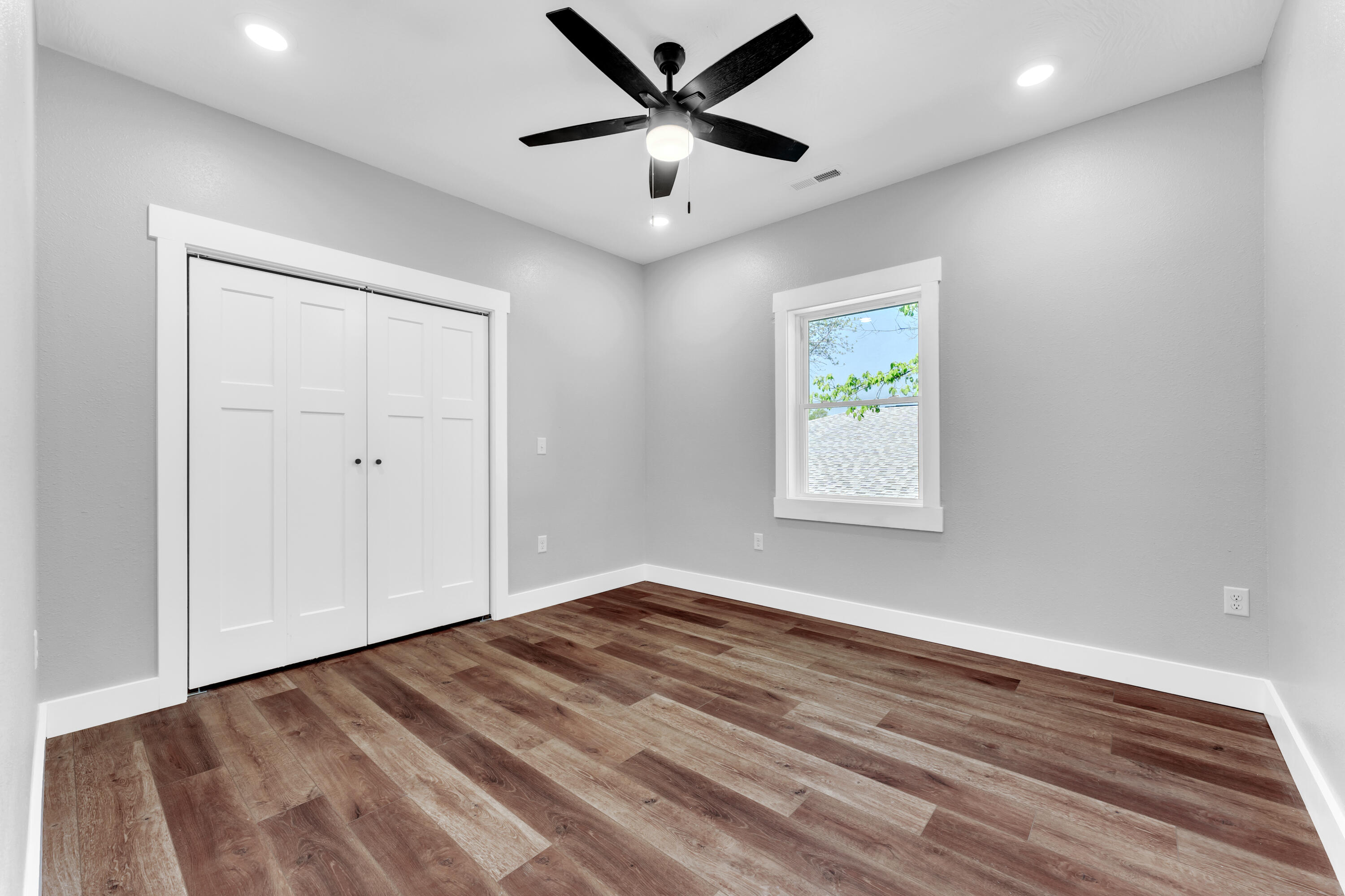 2104 North Marion Avenue Property Photo 17