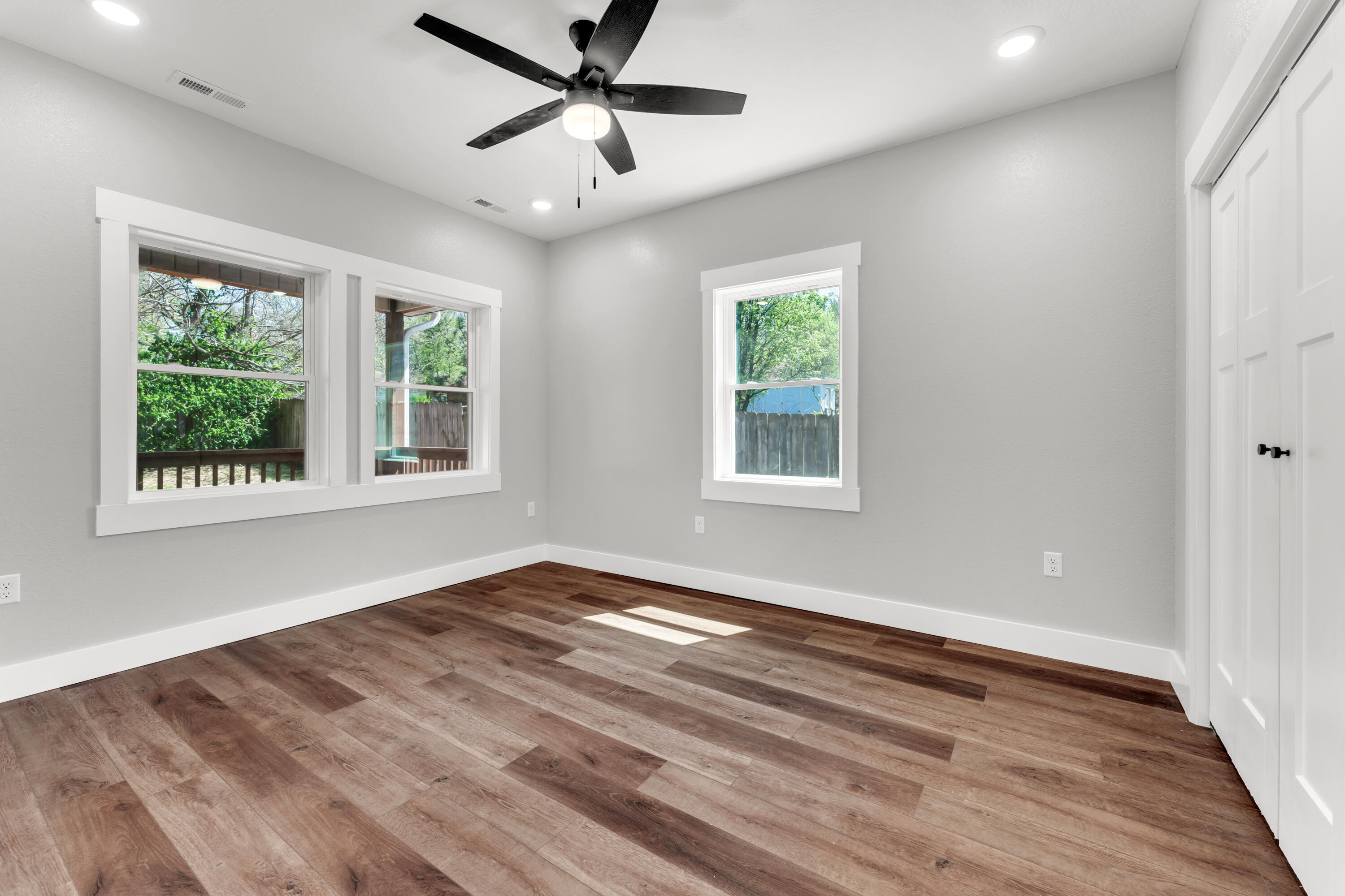 2104 North Marion Avenue Property Photo 21