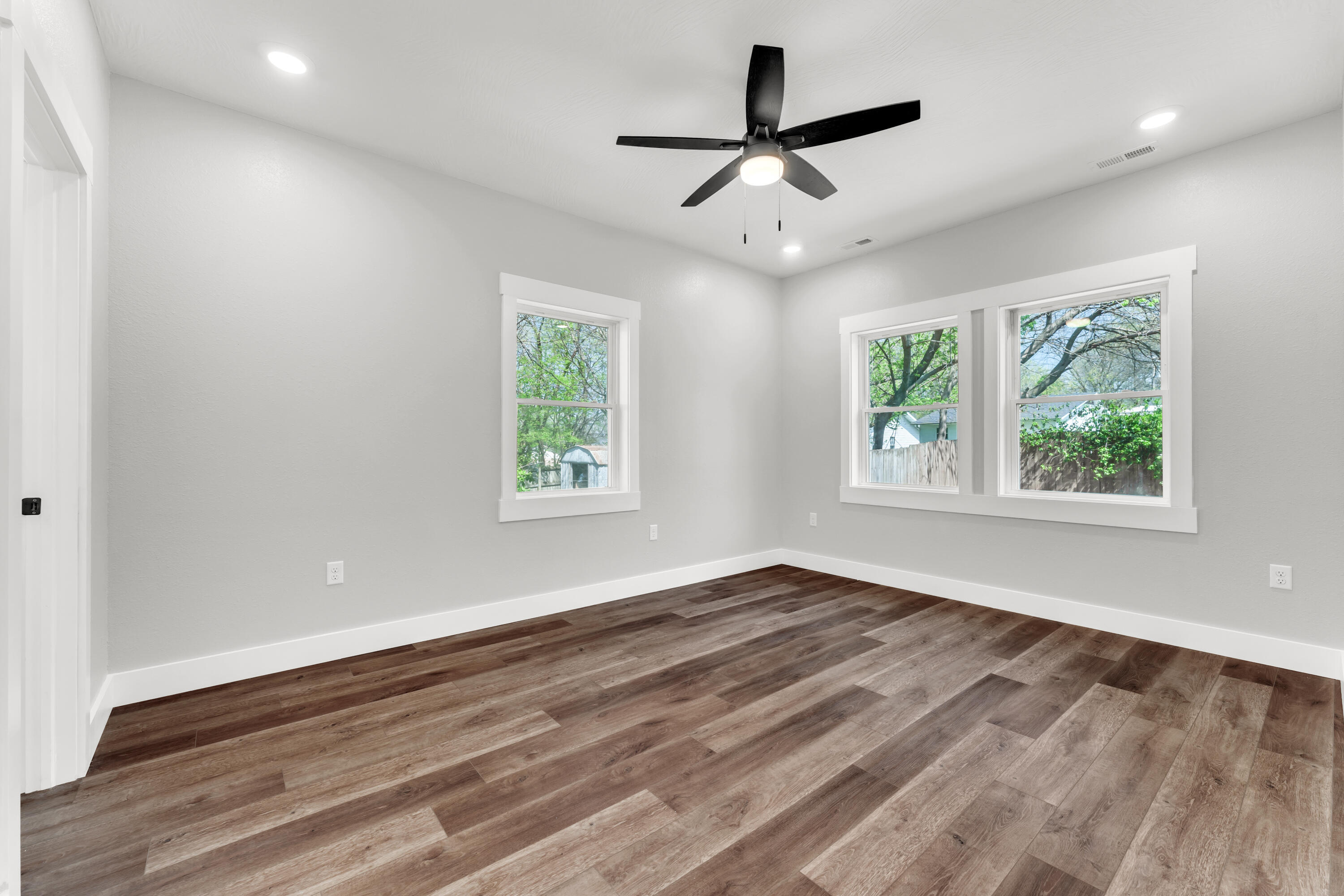 2104 North Marion Avenue Property Photo 24