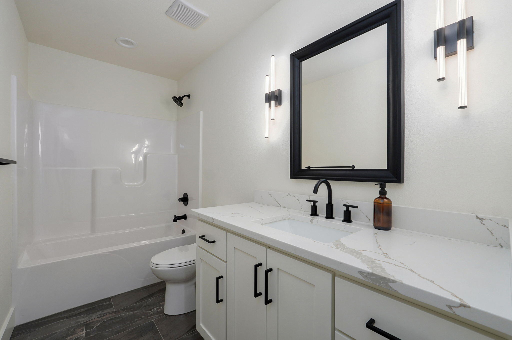 2040 North Riva Ridge Court Property Photo 30