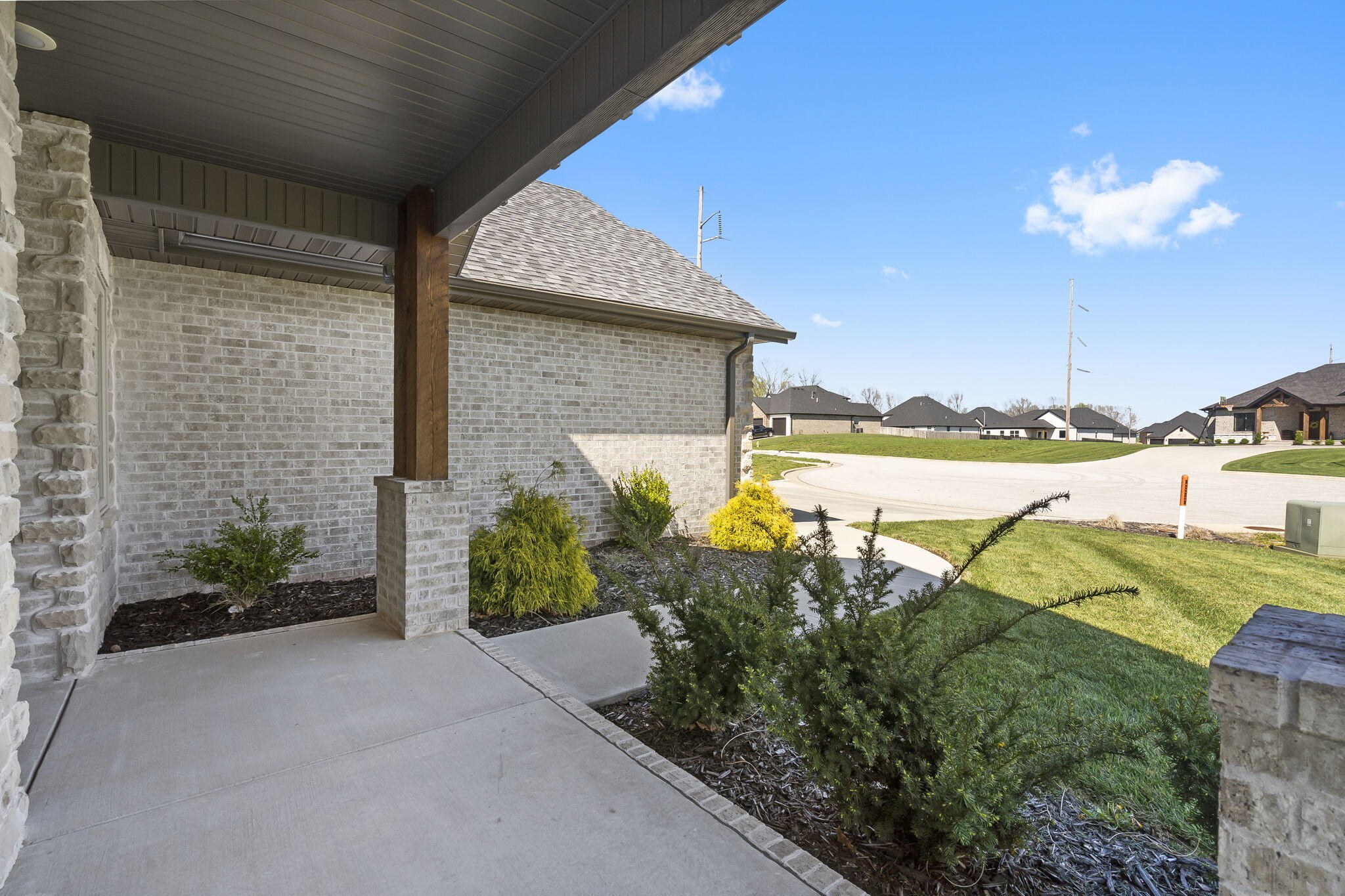 1903 North Cannonade Court Property Photo 4