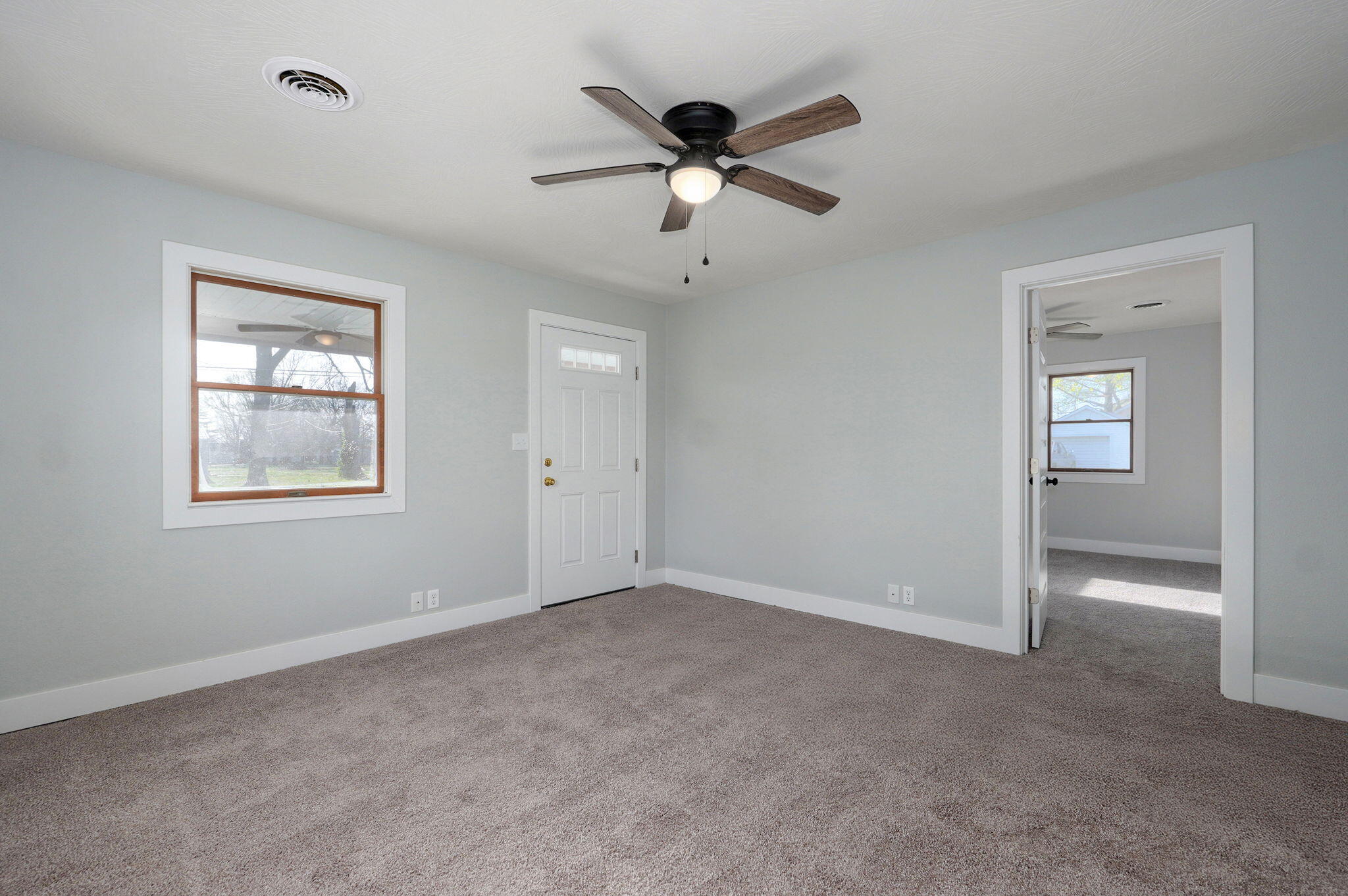 203 Main Street Property Photo 5