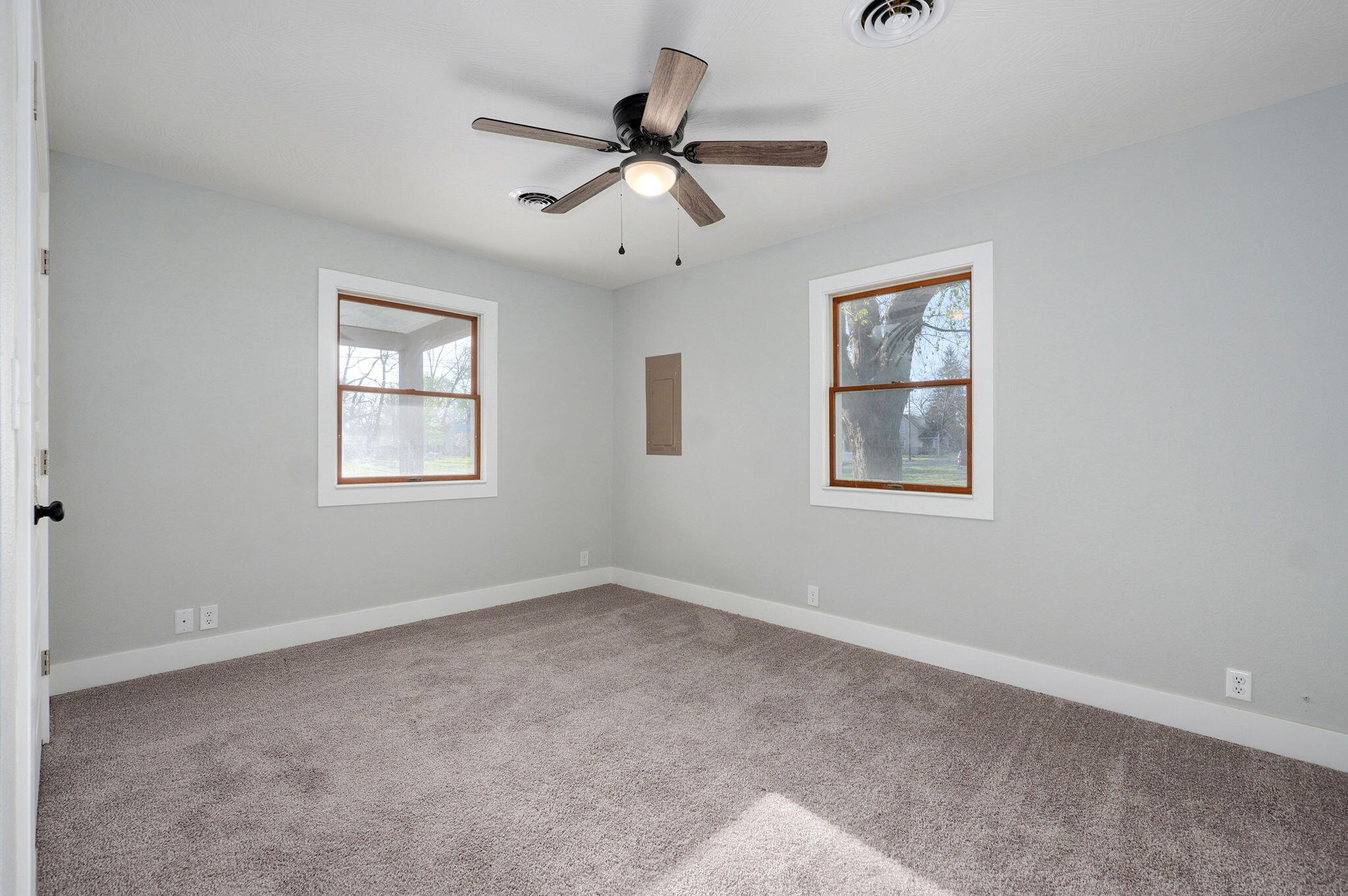 203 Main Street Property Photo 6