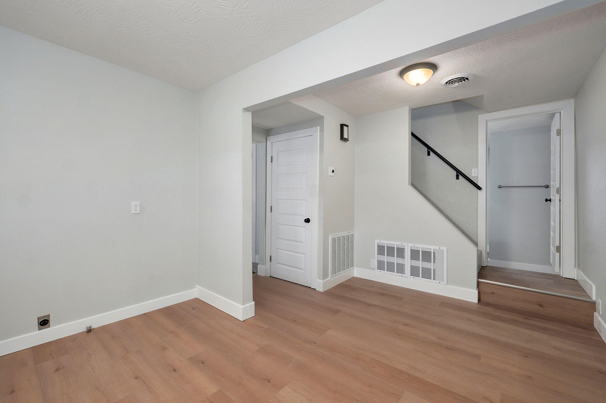 203 Main Street Property Photo 12