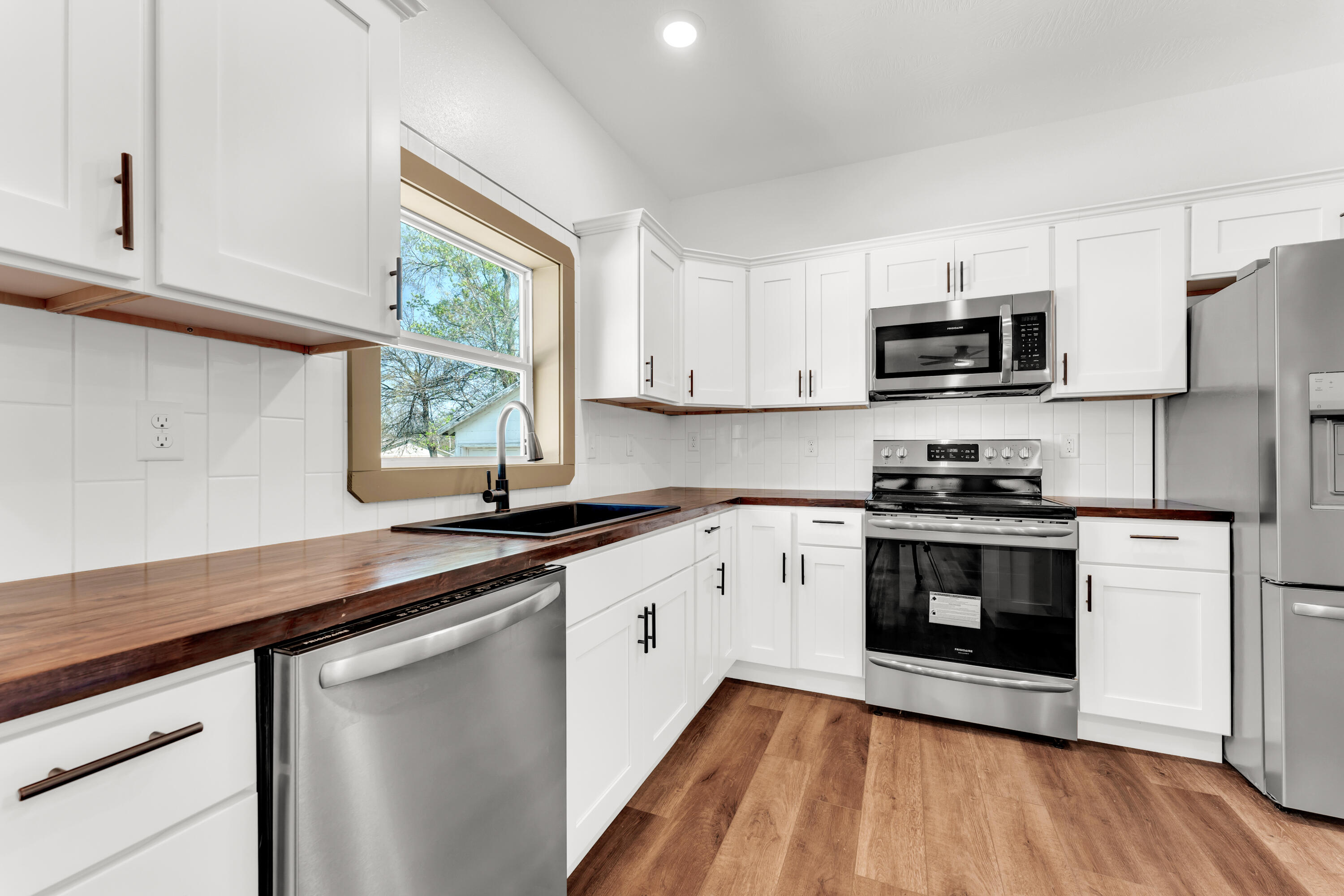 2114 North Marion Avenue Property Photo 16