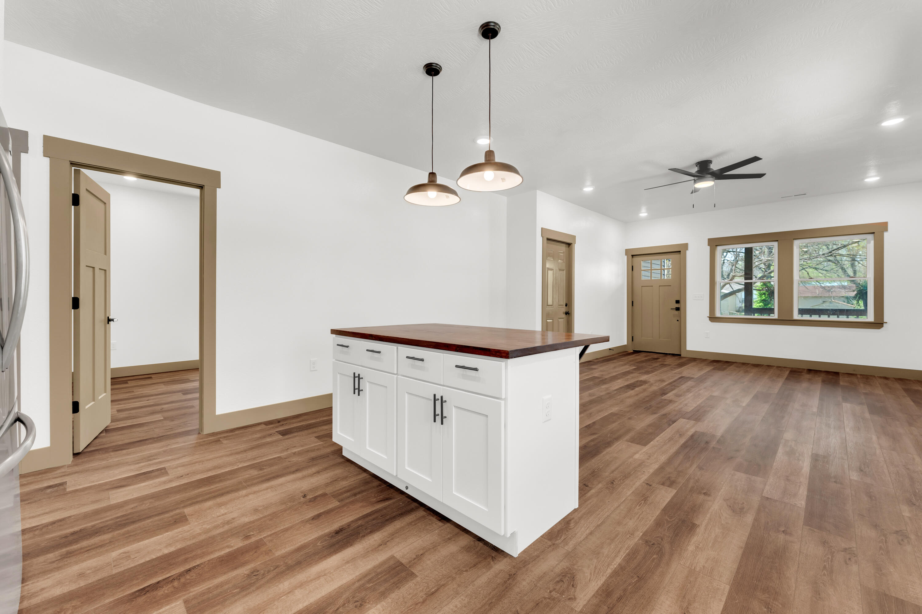 2114 North Marion Avenue Property Photo 17
