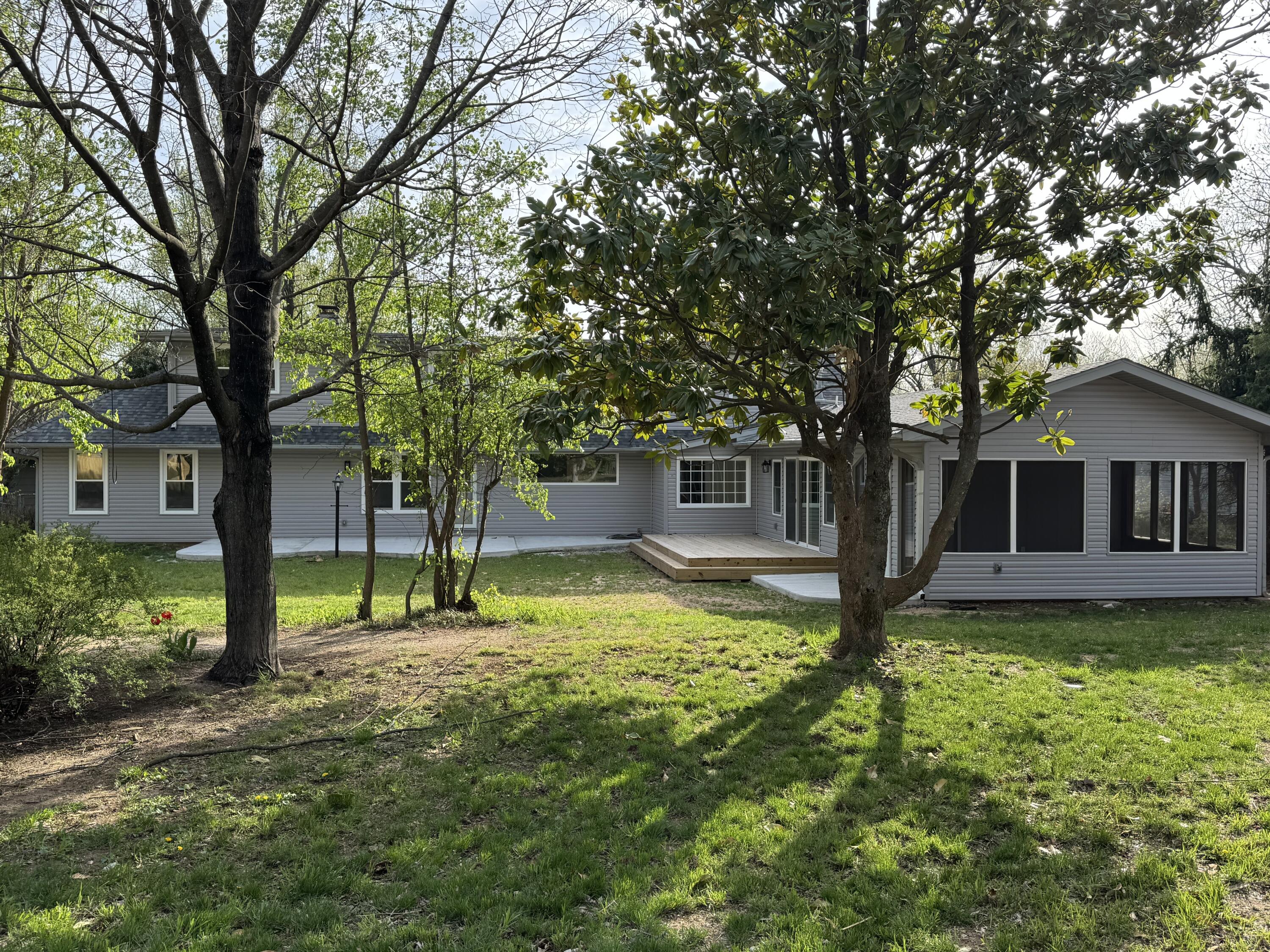 3312 South Graystone Avenue Property Photo 4