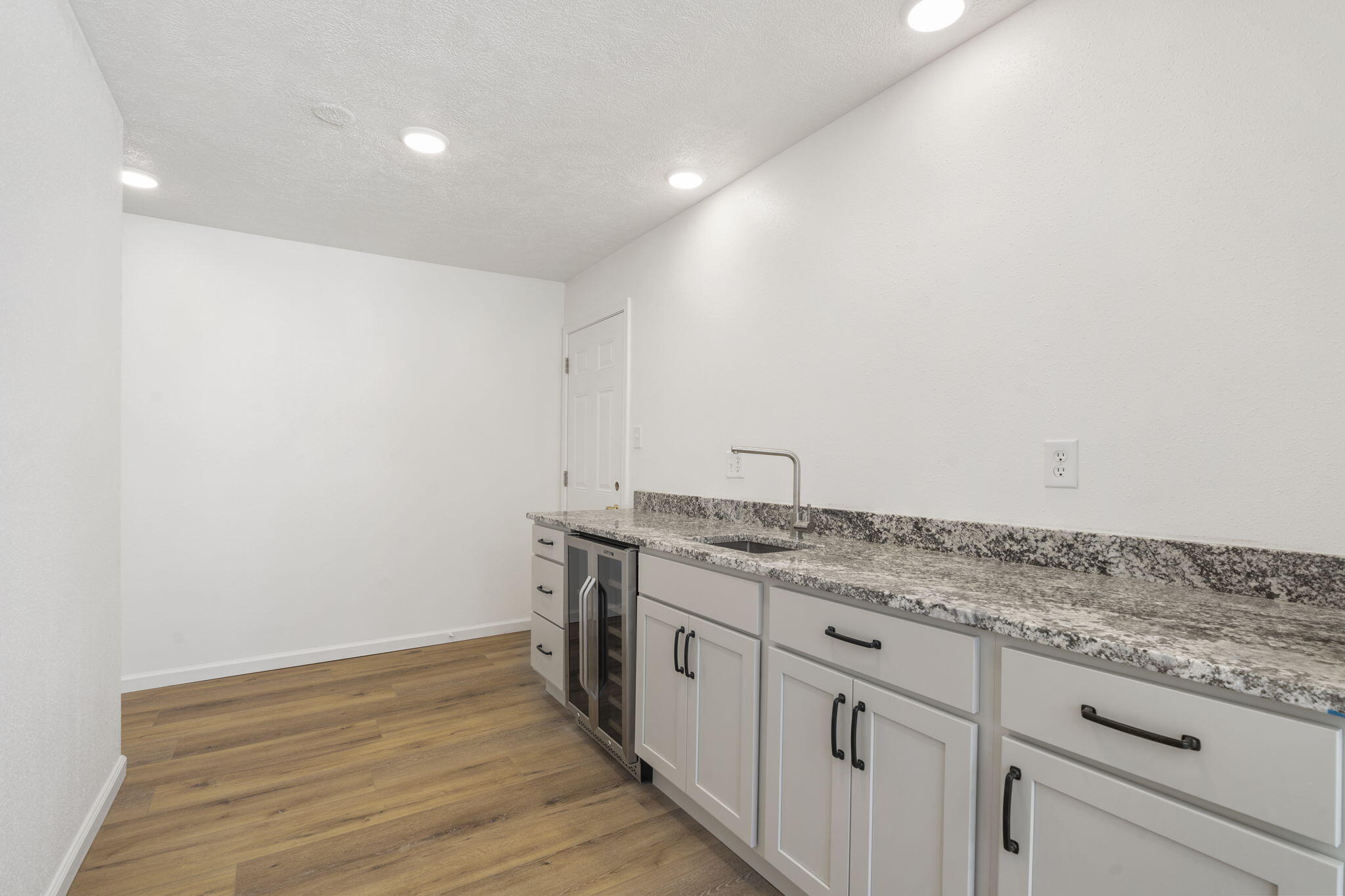 3312 South Graystone Avenue Property Photo 14